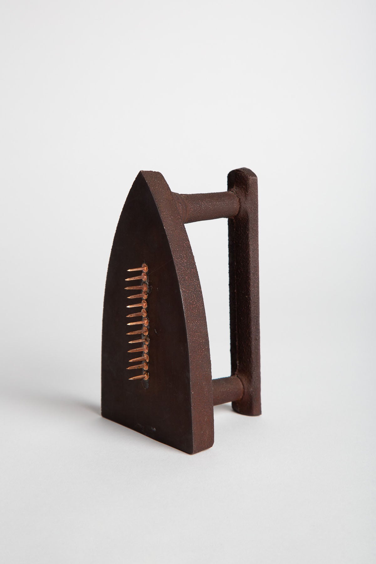 MAXFIELD PRIVATE COLLECTION | MAN RAY CADEAU 1921/1974 IRON