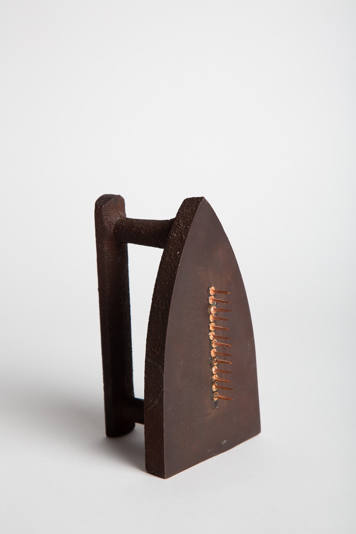 MAXFIELD PRIVATE COLLECTION | MAN RAY CADEAU 1921/1974 IRON