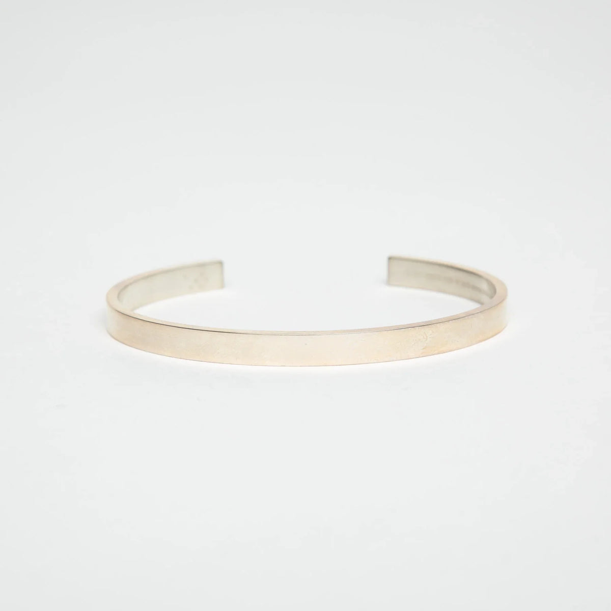 LE GRAMME | 15G POLISHED SILVER RIBBON CUFF BRACELET