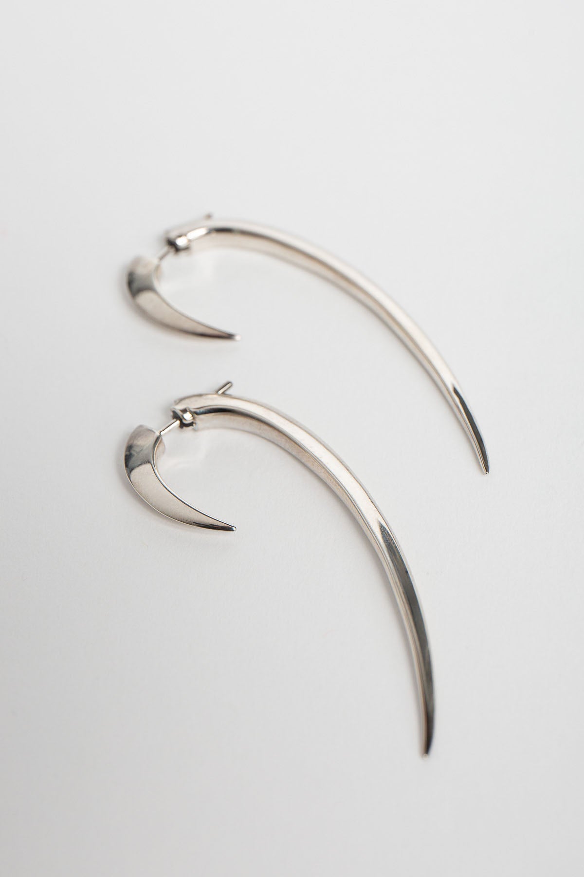 SHAUN LEANE | SILVER LONG HOOK EARRINGS