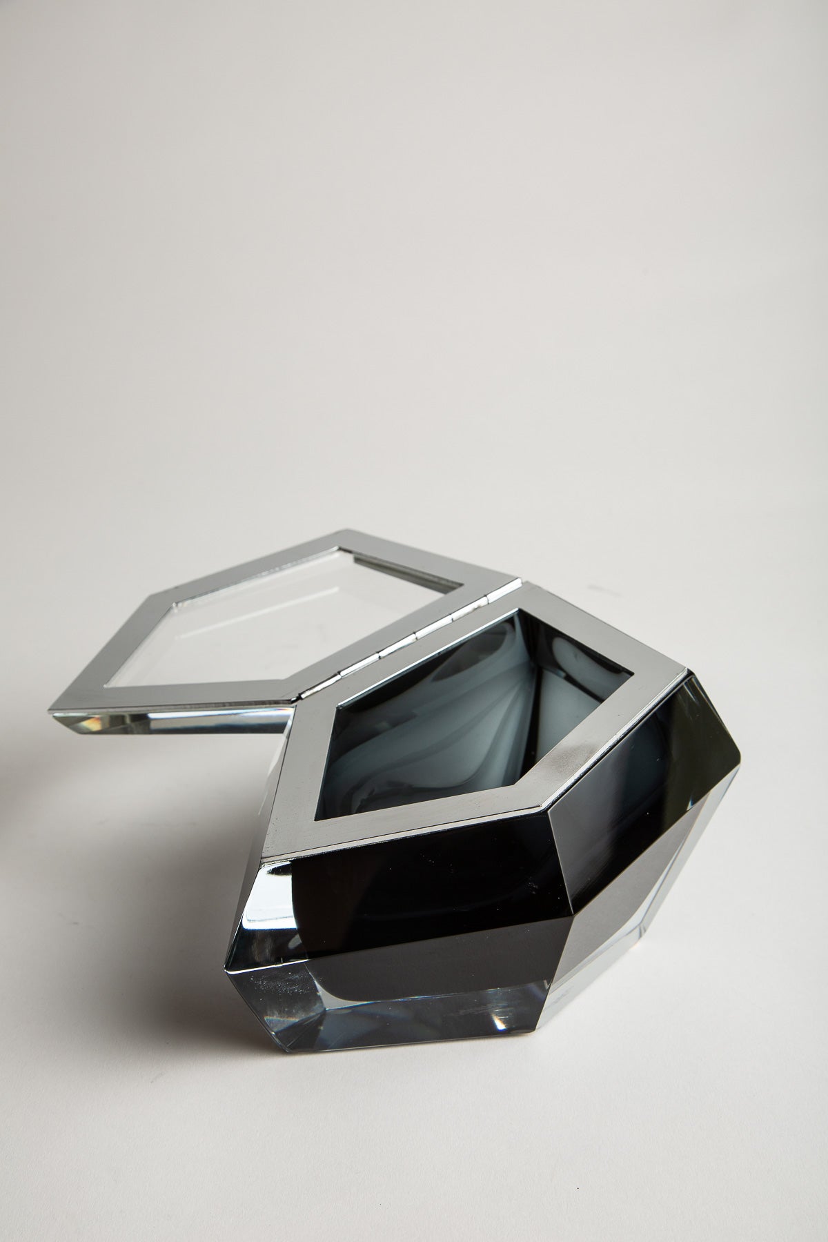 MAXFIELD PRIVATE COLLECTION | PURHO MURANO BLACK GLASS BOX - MAXFIELD LA