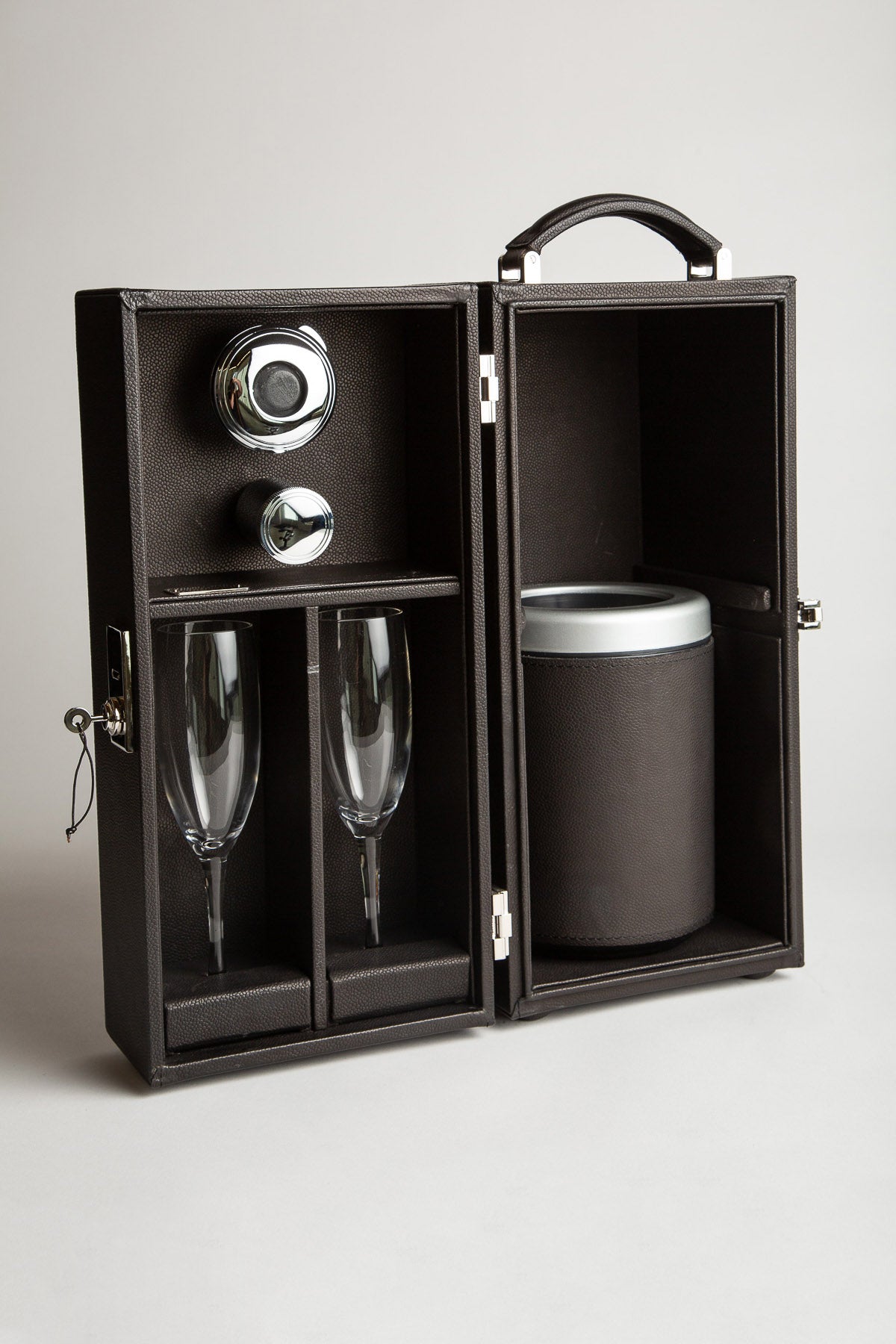 MAXFIELD PRIVATE COLLECTION | CHAMPAGNE TRAVEL SET
