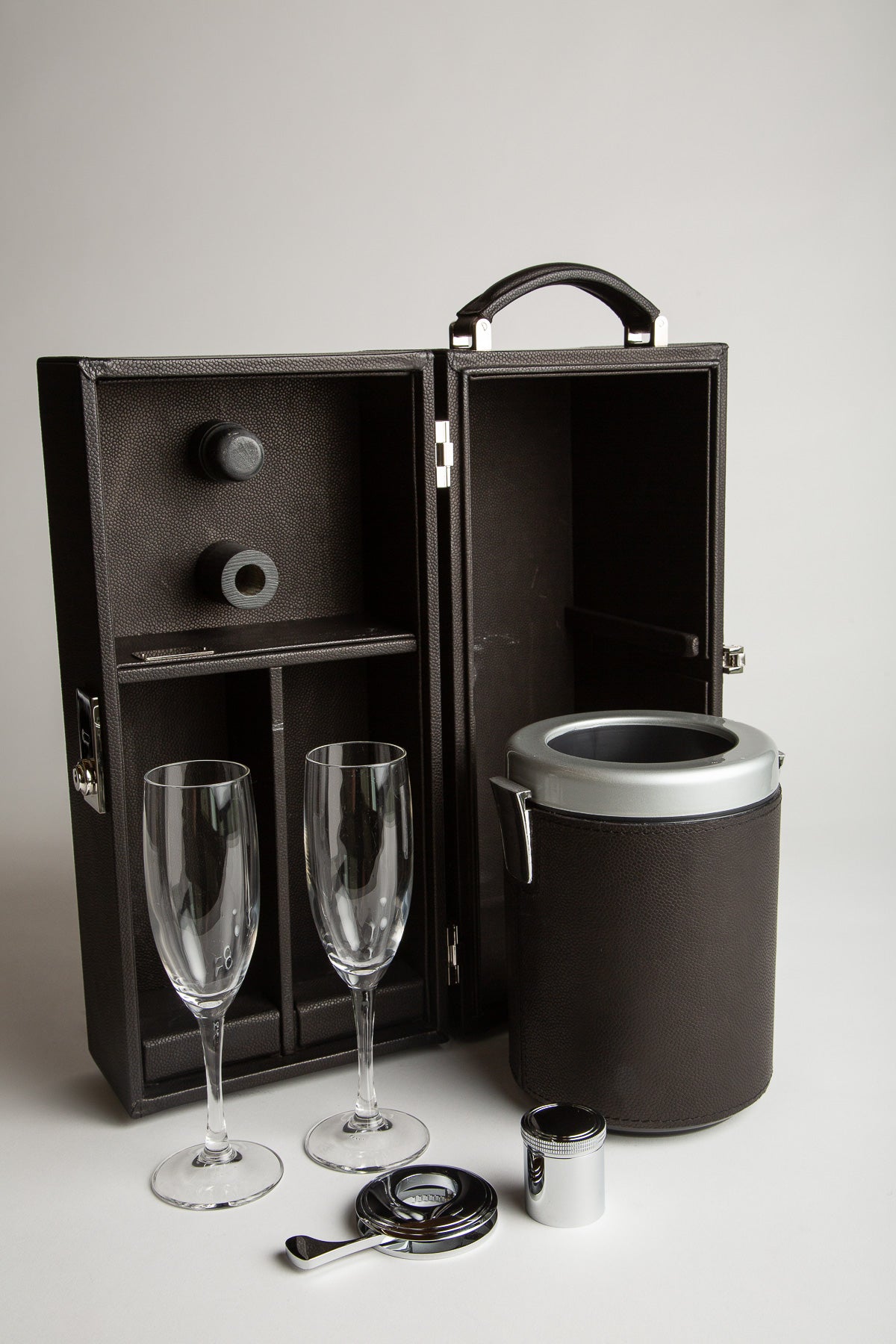 MAXFIELD PRIVATE COLLECTION | CHAMPAGNE TRAVEL SET