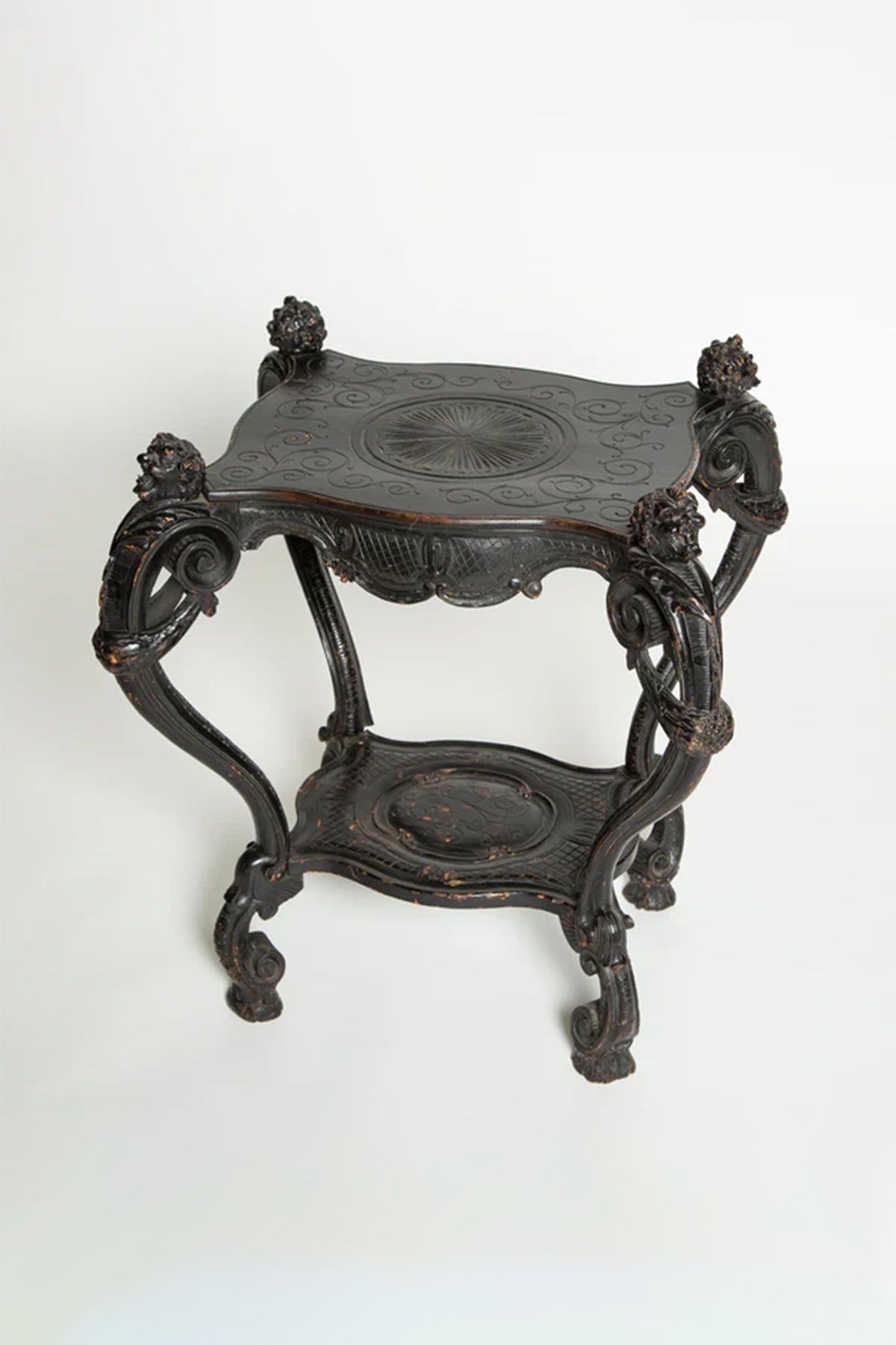 MAXFIELD PRIVATE COLLECTION | 19TH CENTURY CURVED DEVIL TABLE