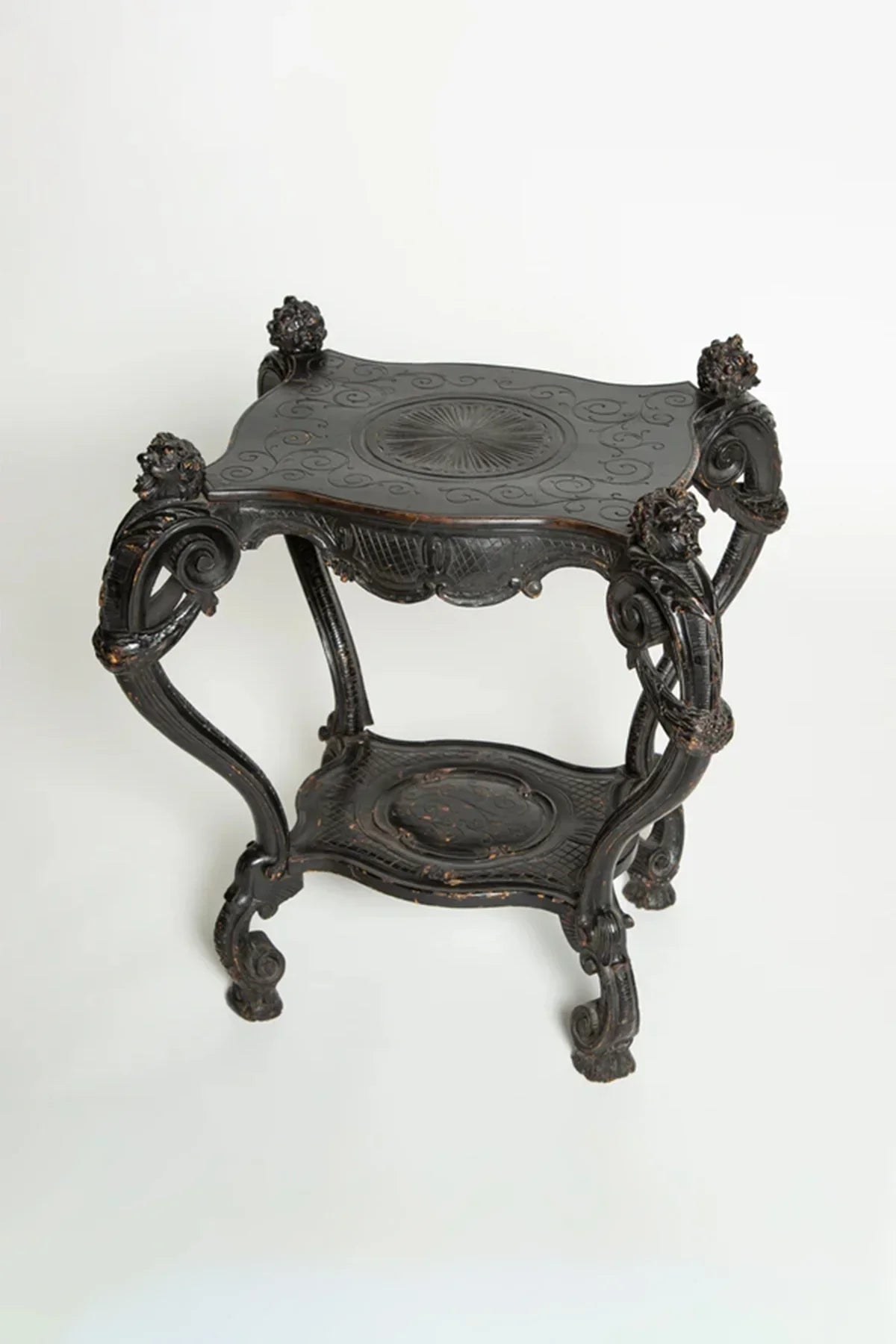 MAXFIELD PRIVATE COLLECTION | 19TH CENTURY CURVED DEVIL TABLE