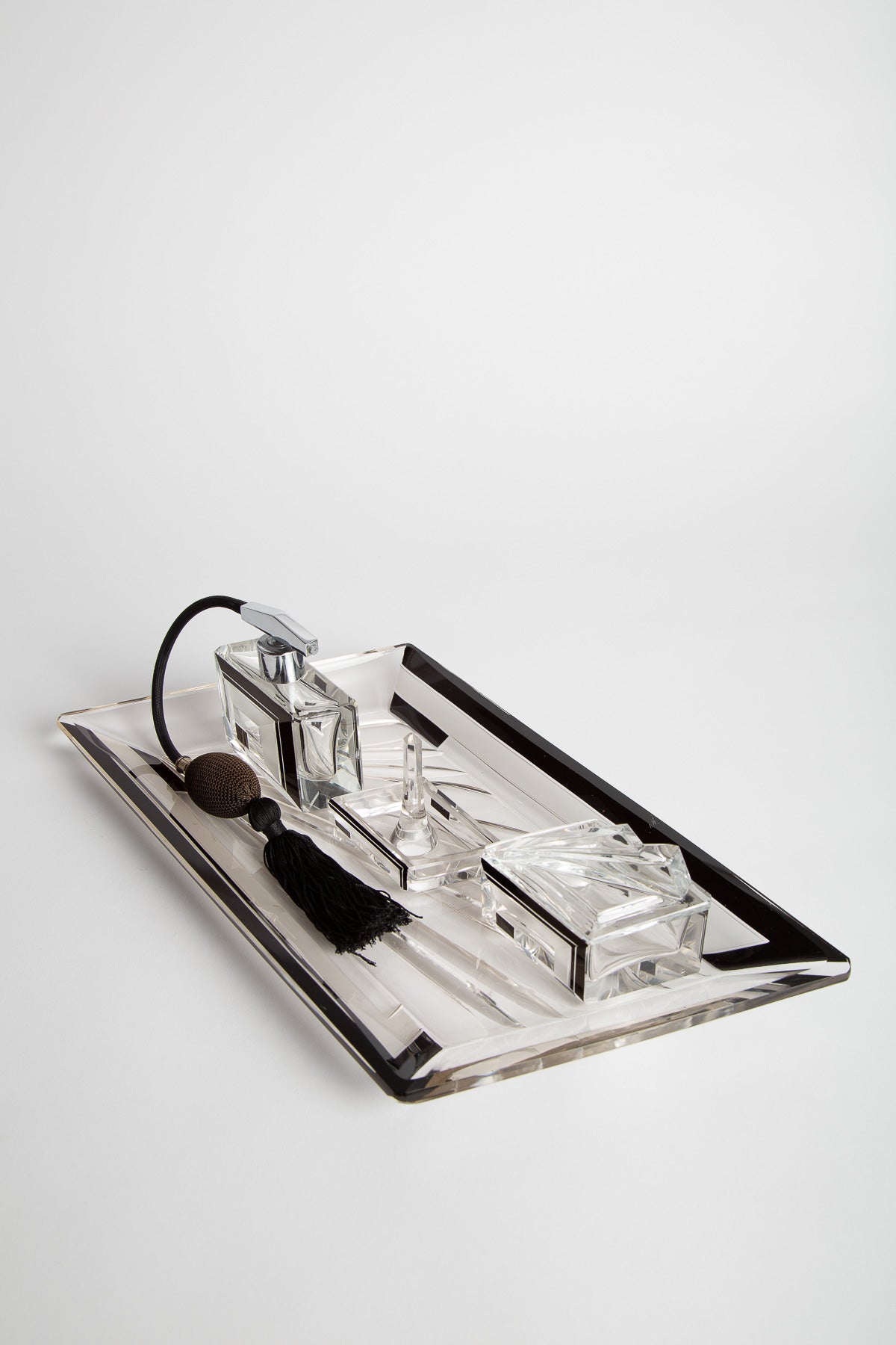 MAXFIELD PRIVATE COLLECTION | VANITY SET