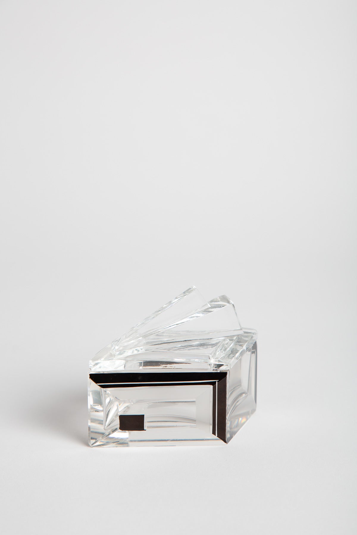 MAXFIELD PRIVATE COLLECTION | VANITY SET