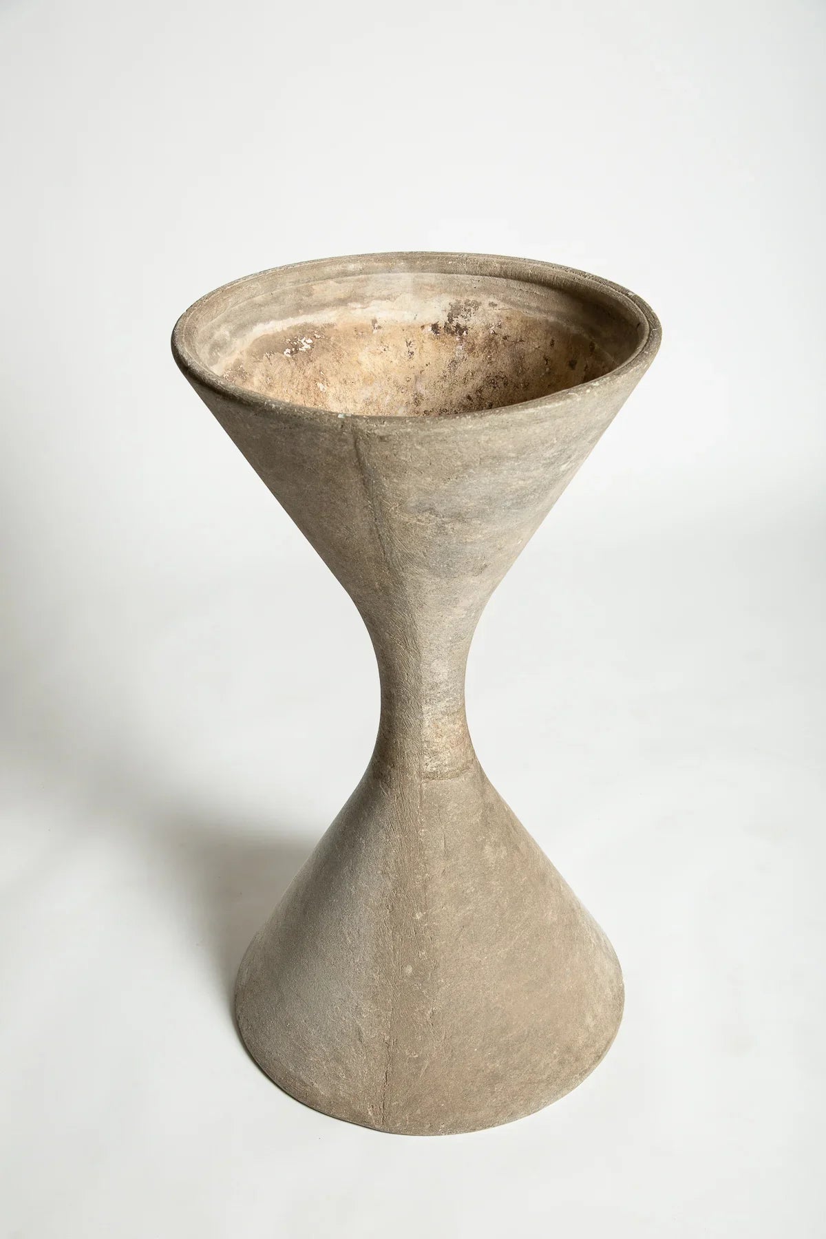 MAXFIELD PRIVATE COLLECTION | LARGE WILLY GUHL DIABOLO PLANTER