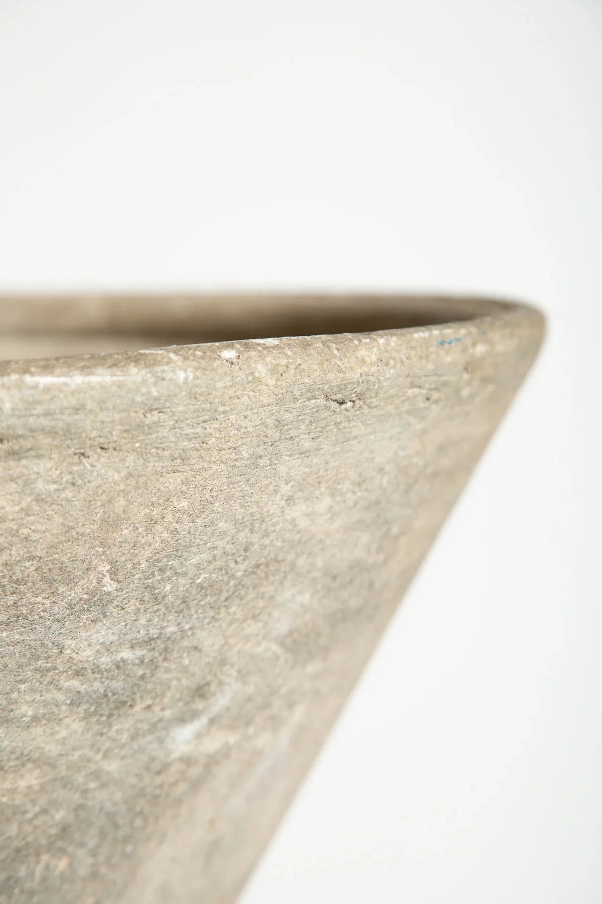 MAXFIELD PRIVATE COLLECTION | LARGE WILLY GUHL DIABOLO PLANTER