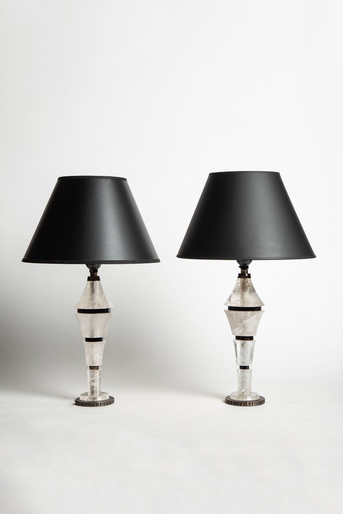 MAXFIELD PRIVATE COLLECTION | BLACK PAGODE ROCK CRYSTAL LAMP