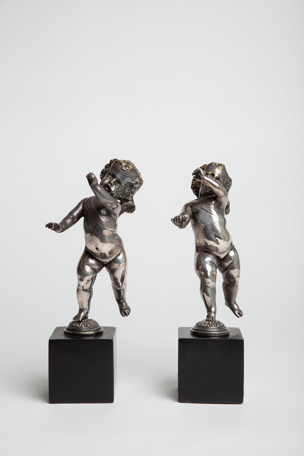 MAXFIELD PRIVATE COLLECTION | PAIR OF PUTTI BOOKENDS