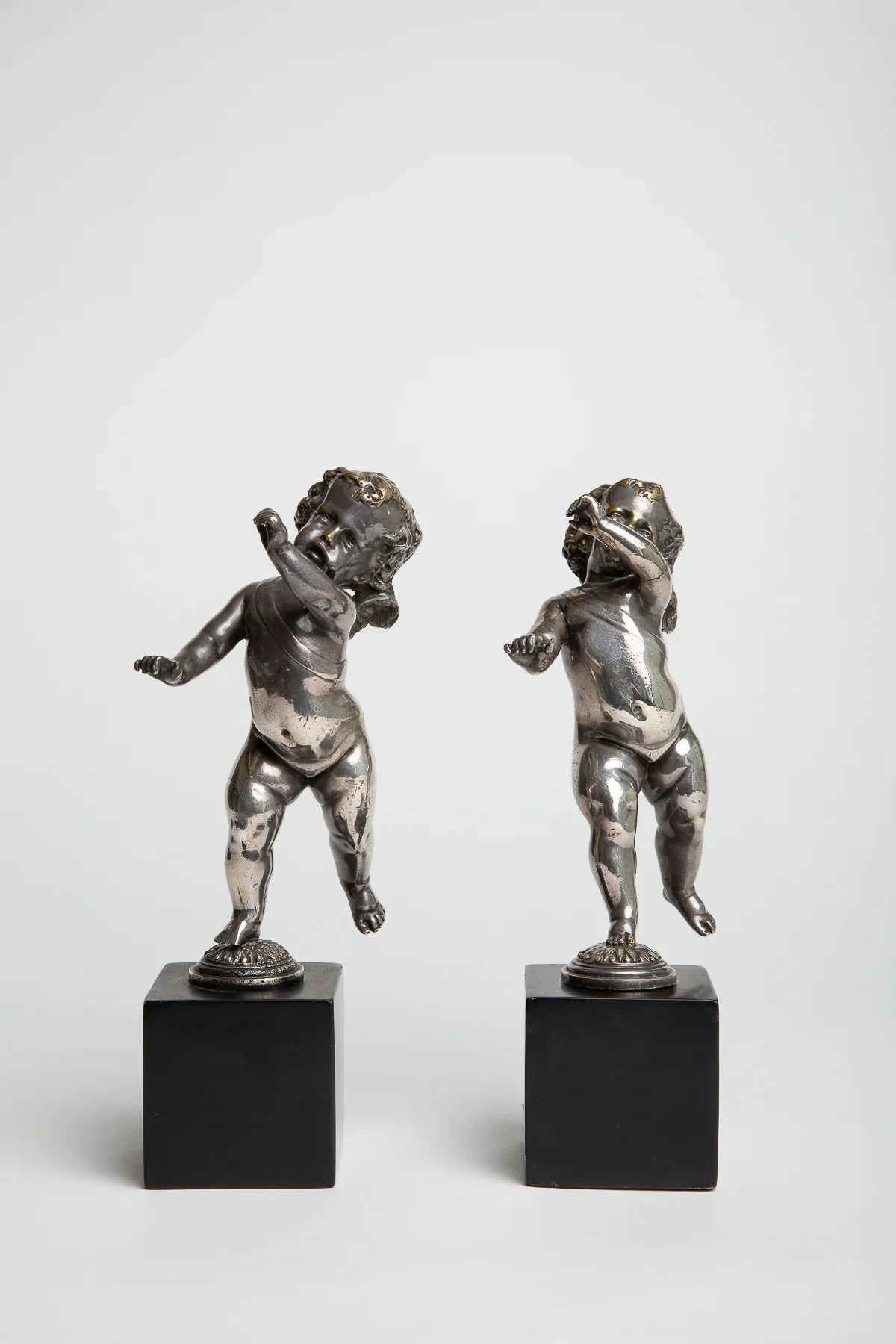 MAXFIELD PRIVATE COLLECTION | PAIR OF PUTTI BOOKENDS