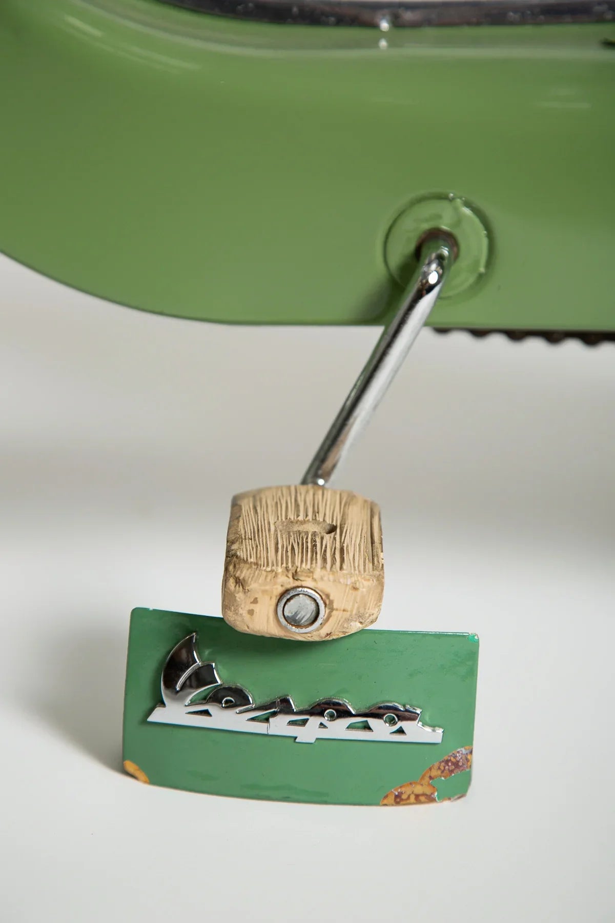 MAXFIELD PRIVATE COLLECTION | 1950'S CHILD SIZE VESPA SCOOTER