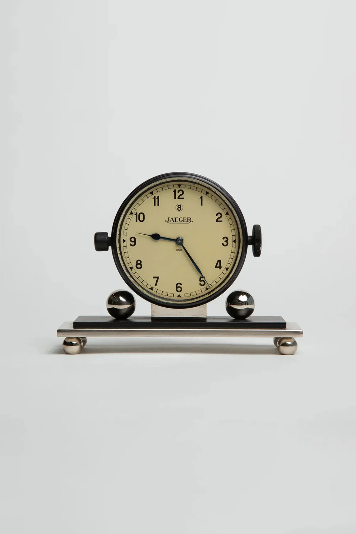 MAXFIELD PRIVATE COLLECTION | 1940'S JAEGER-LECOULTRE DESK CLOCK