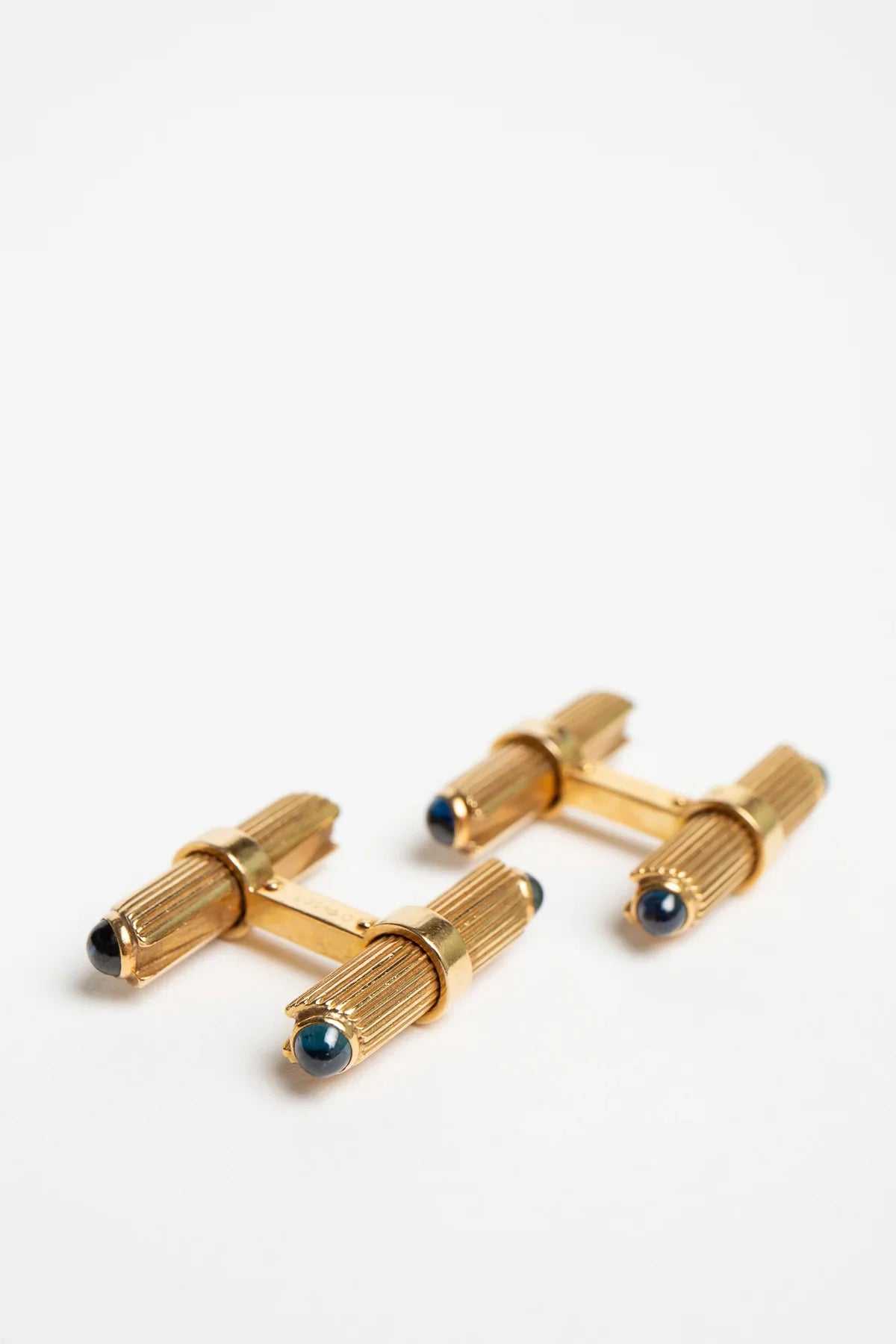 CARTIER | 18K GOLD SAPPHIRE CUFFLINKS