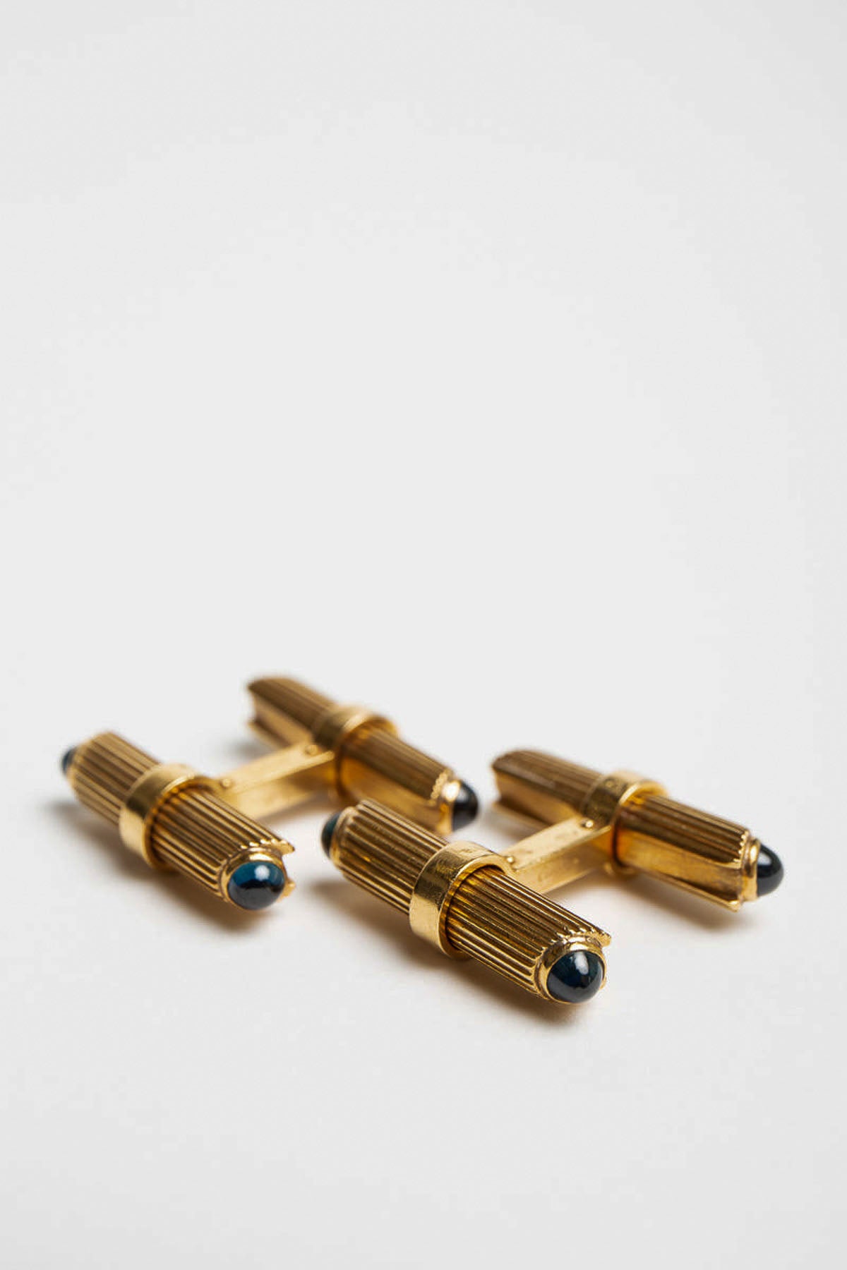 CARTIER | 18K GOLD SAPPHIRE CUFFLINKS