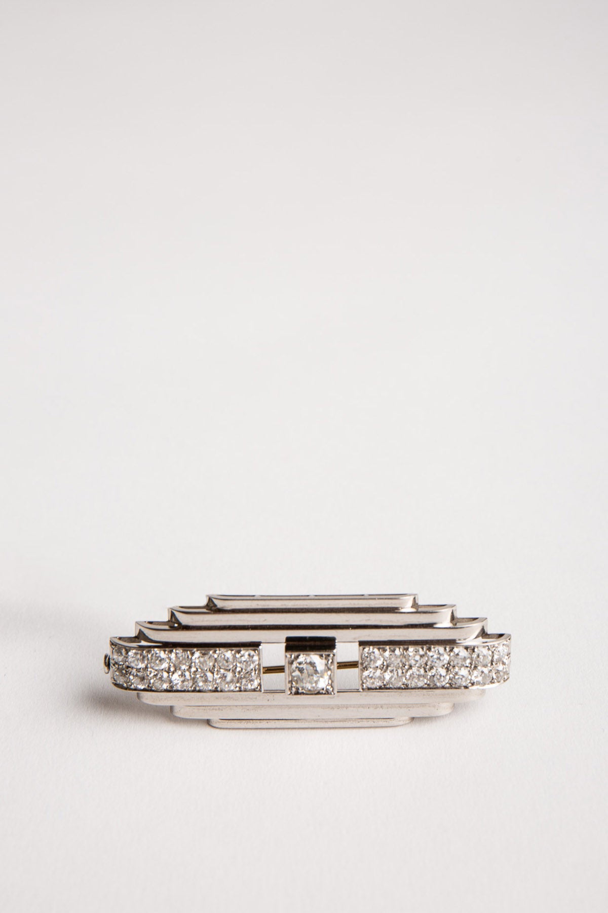 DUSAUSOY | VINTAGE 1920'S PLATINUM/DIAMOND BROOCH - MAXFIELD LA