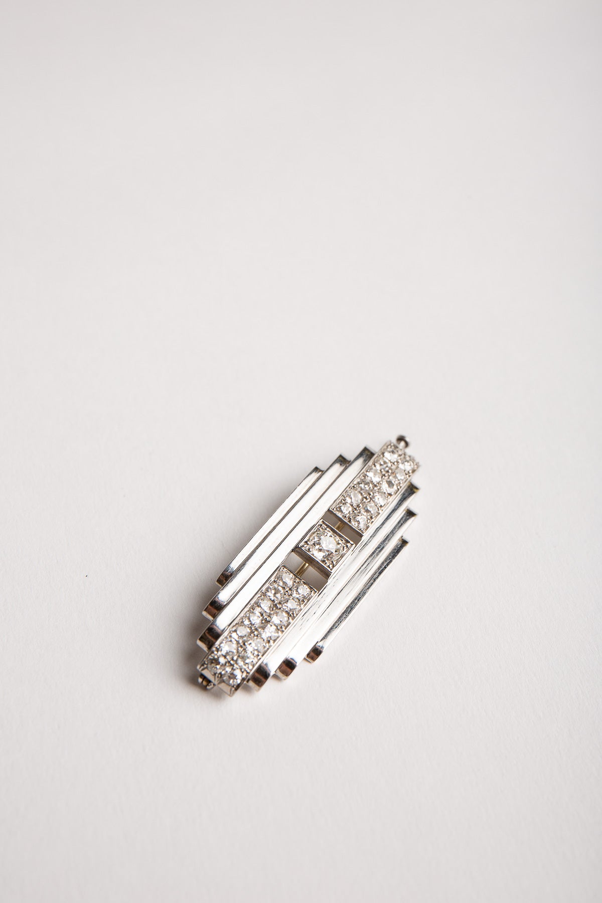 DUSAUSOY | VINTAGE 1920'S PLATINUM/DIAMOND BROOCH - MAXFIELD LA