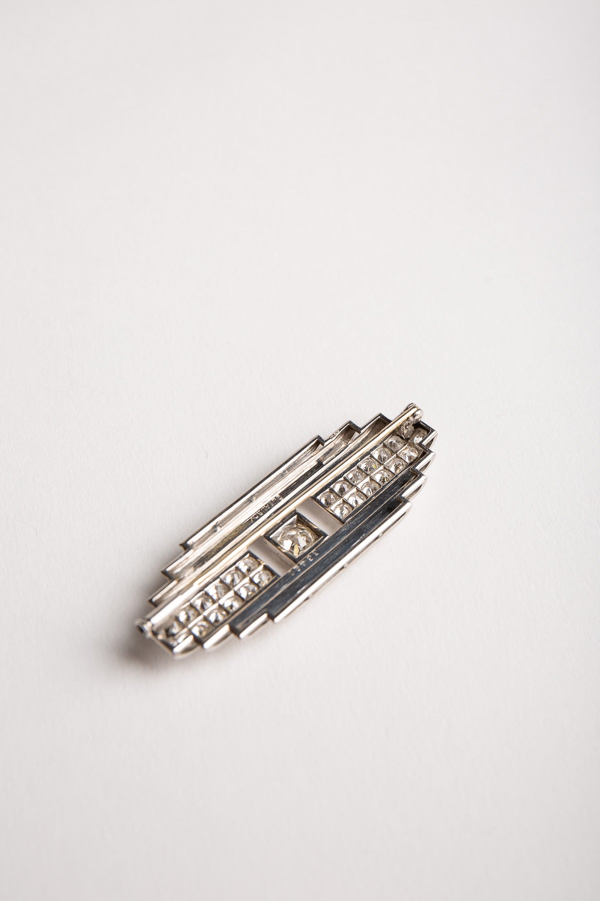 DUSAUSOY | VINTAGE 1920'S PLATINUM/DIAMOND BROOCH - MAXFIELD LA