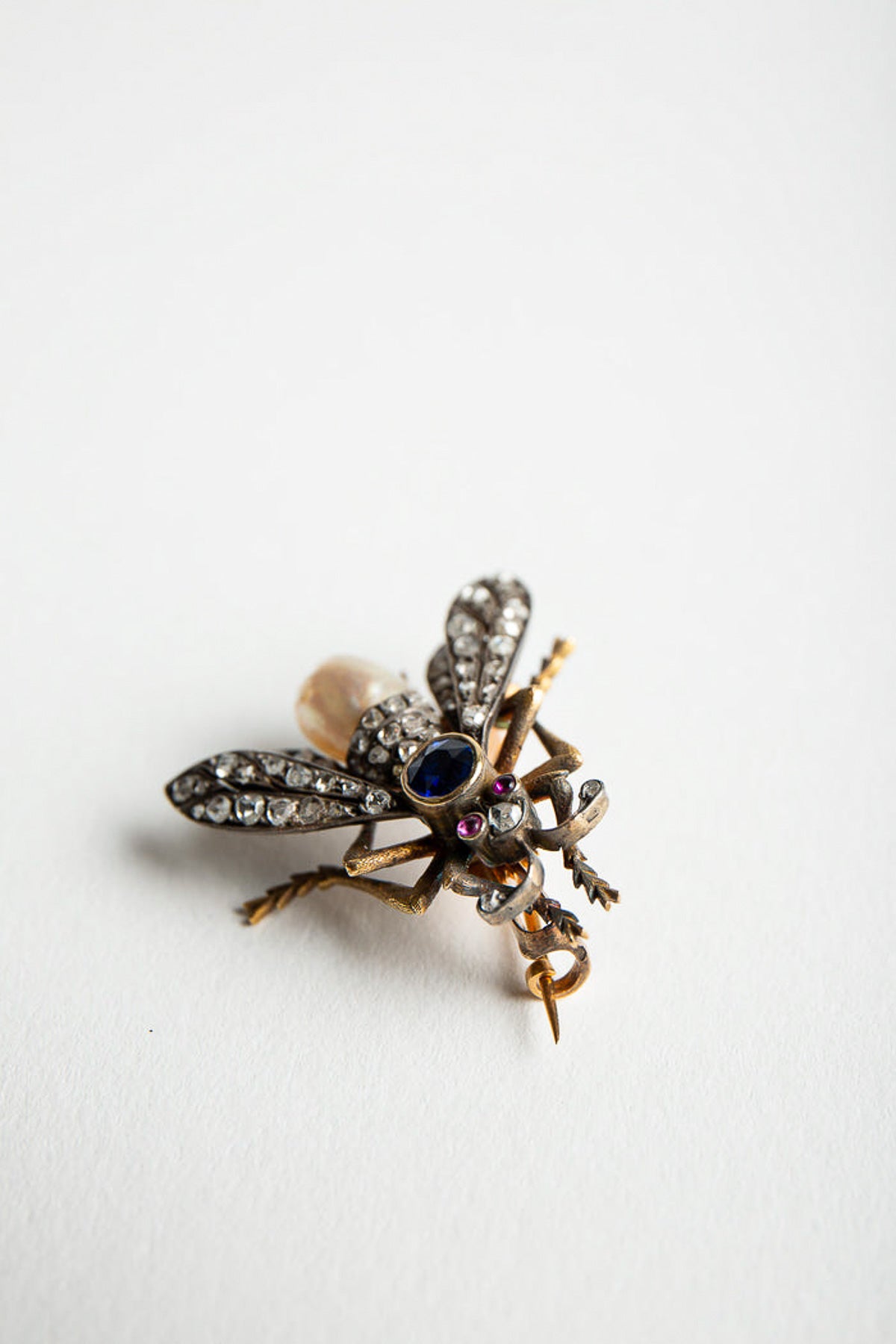 MAXFIELD PRIVATE COLLECTION | VINTAGE PEARL DIAMOND FLY BROOCH
