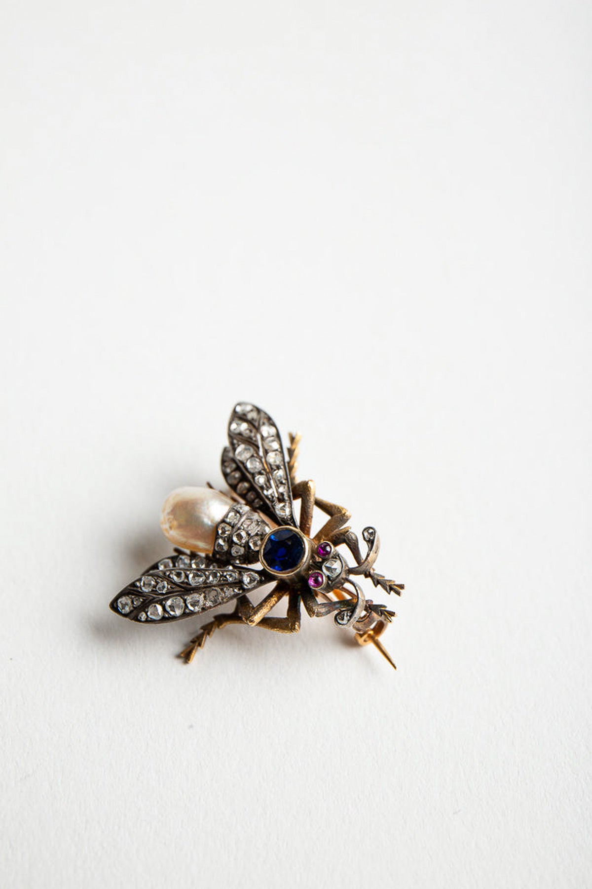 MAXFIELD PRIVATE COLLECTION | VINTAGE PEARL DIAMOND FLY BROOCH