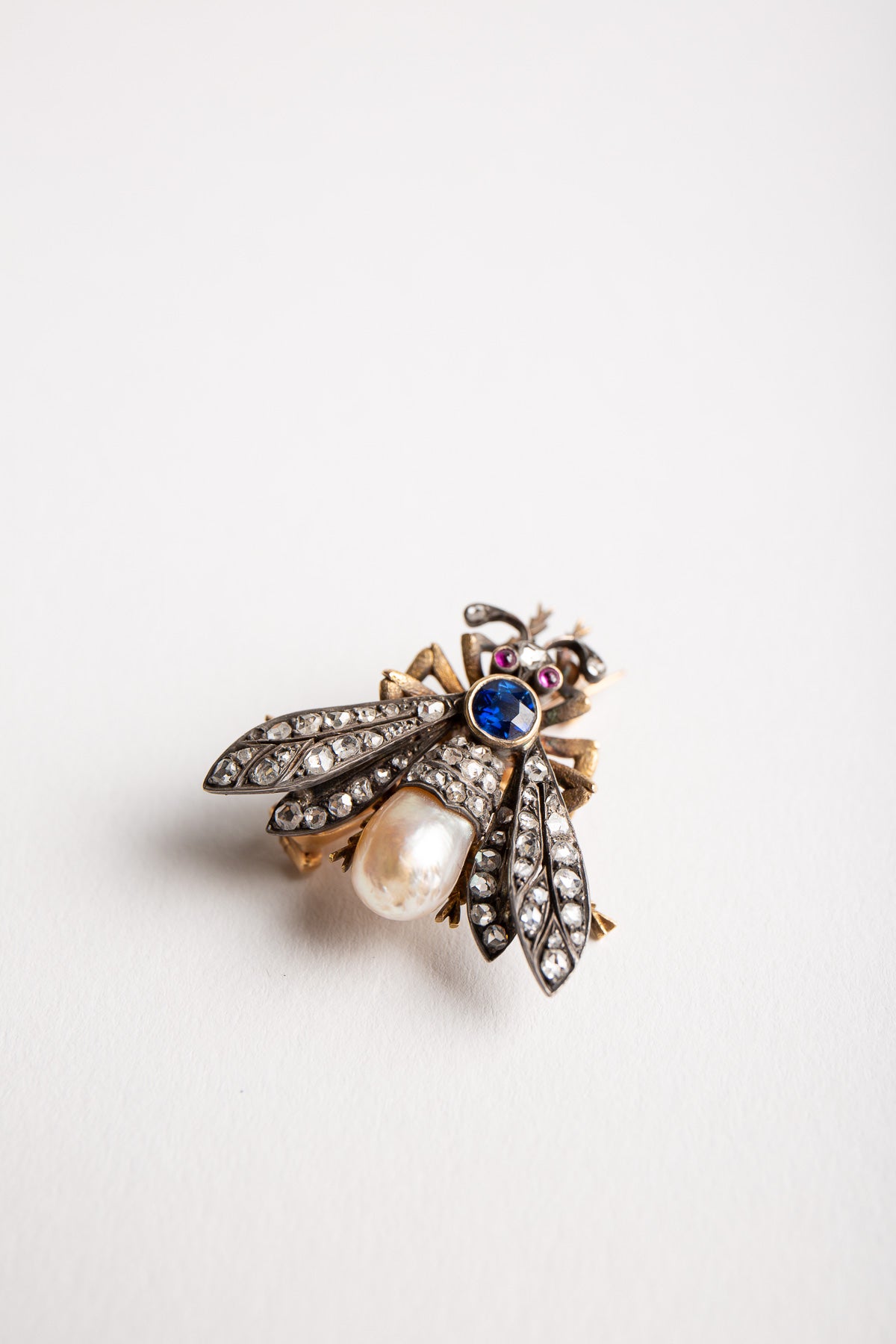 MAXFIELD PRIVATE COLLECTION | VINTAGE PEARL DIAMOND FLY BROOCH