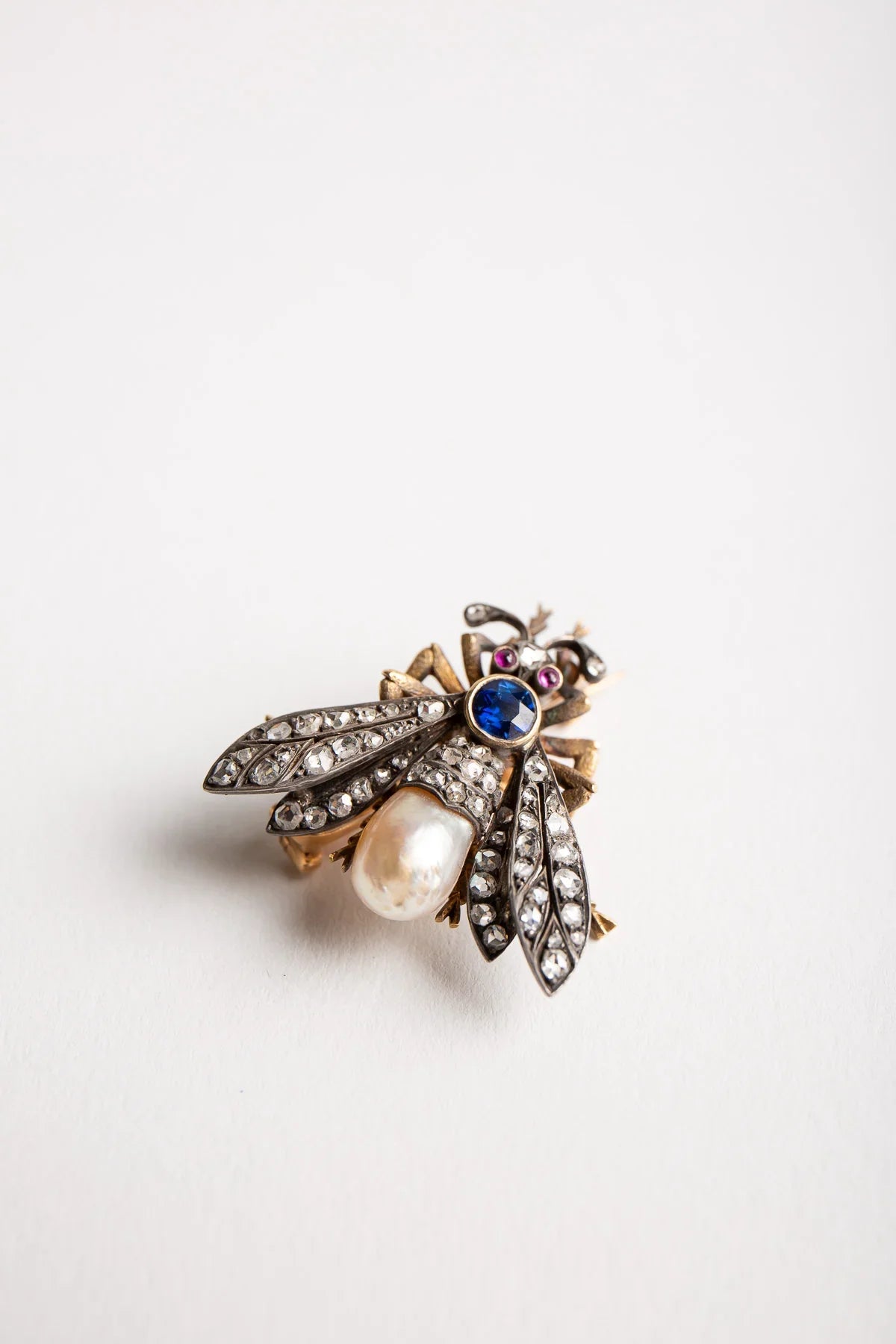 MAXFIELD PRIVATE COLLECTION | VINTAGE PEARL DIAMOND FLY BROOCH