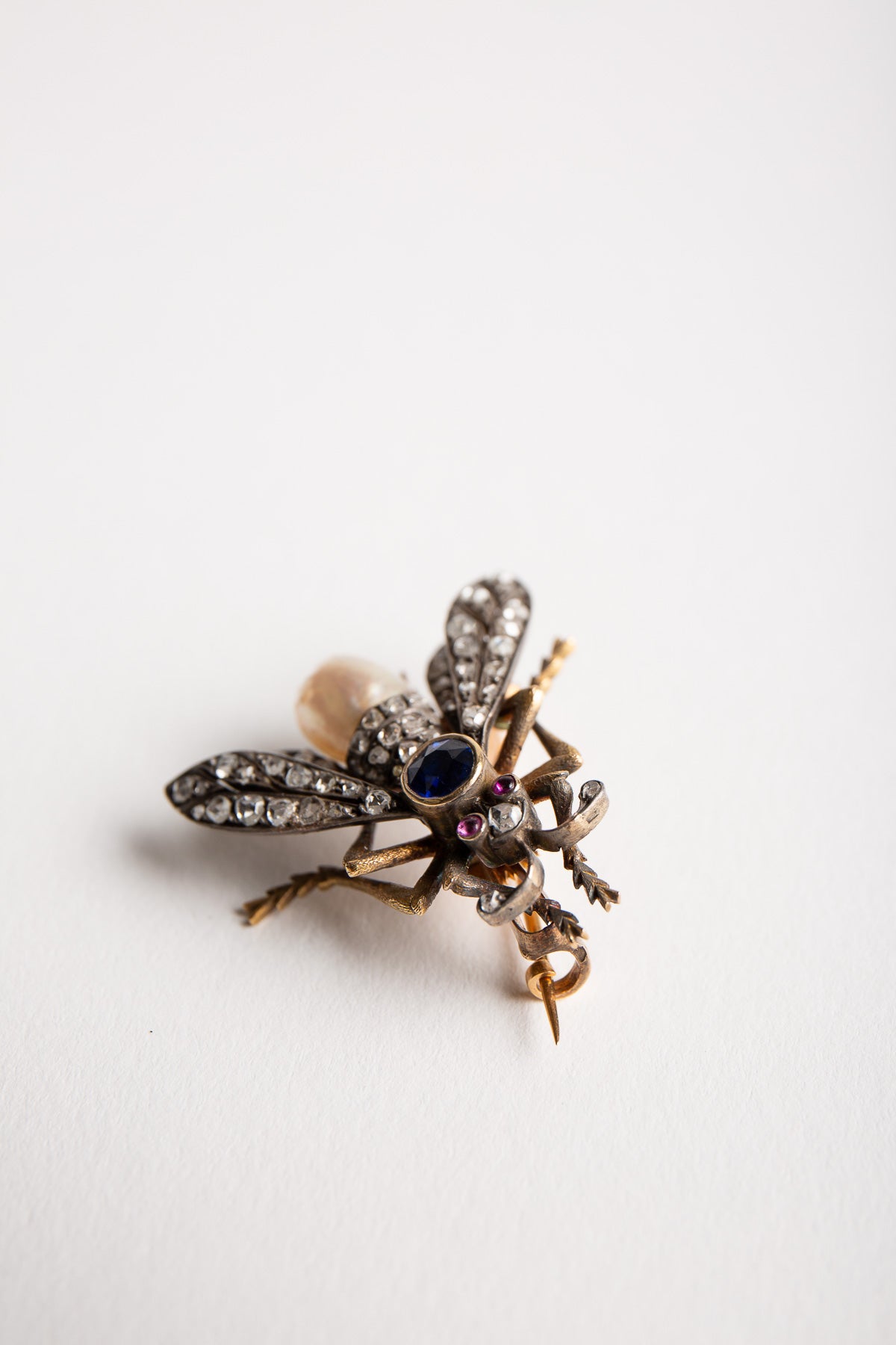 MAXFIELD PRIVATE COLLECTION | VINTAGE PEARL DIAMOND FLY BROOCH