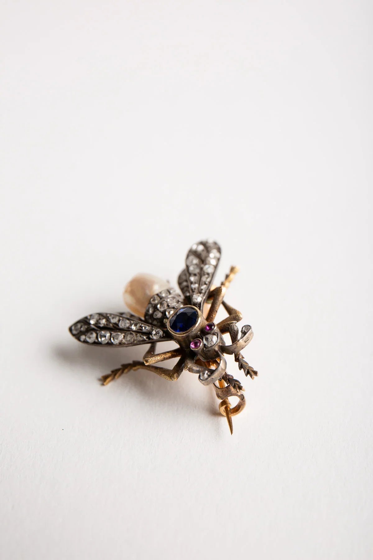 MAXFIELD PRIVATE COLLECTION | VINTAGE PEARL DIAMOND FLY BROOCH