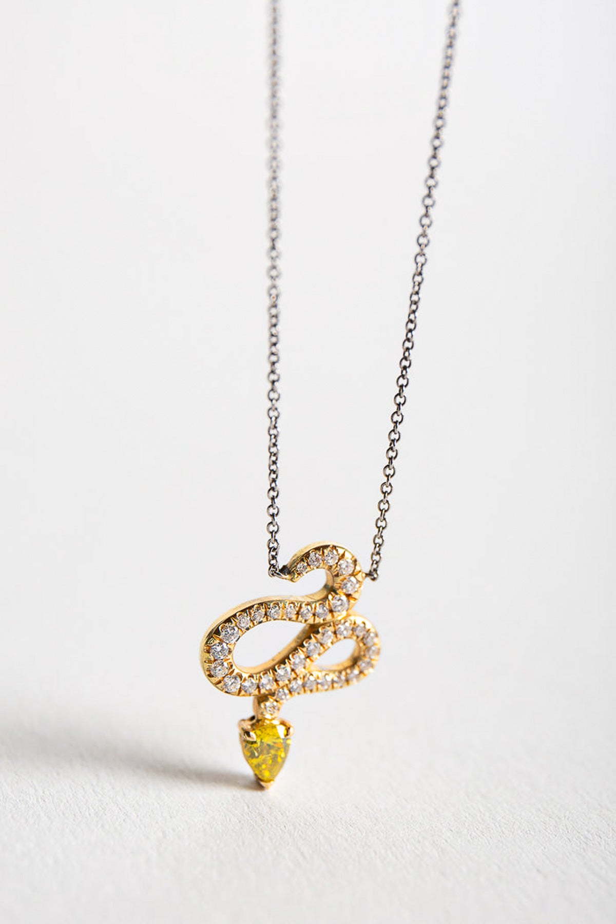 MAXFIELD PRIVATE COLLECTION | YELLOW DIAMOND SNAKE NECKLACE