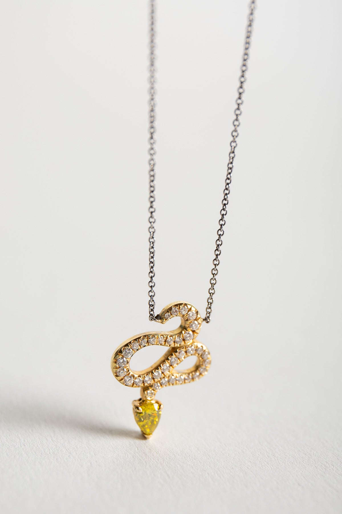 MAXFIELD PRIVATE COLLECTION | YELLOW DIAMOND SNAKE NECKLACE