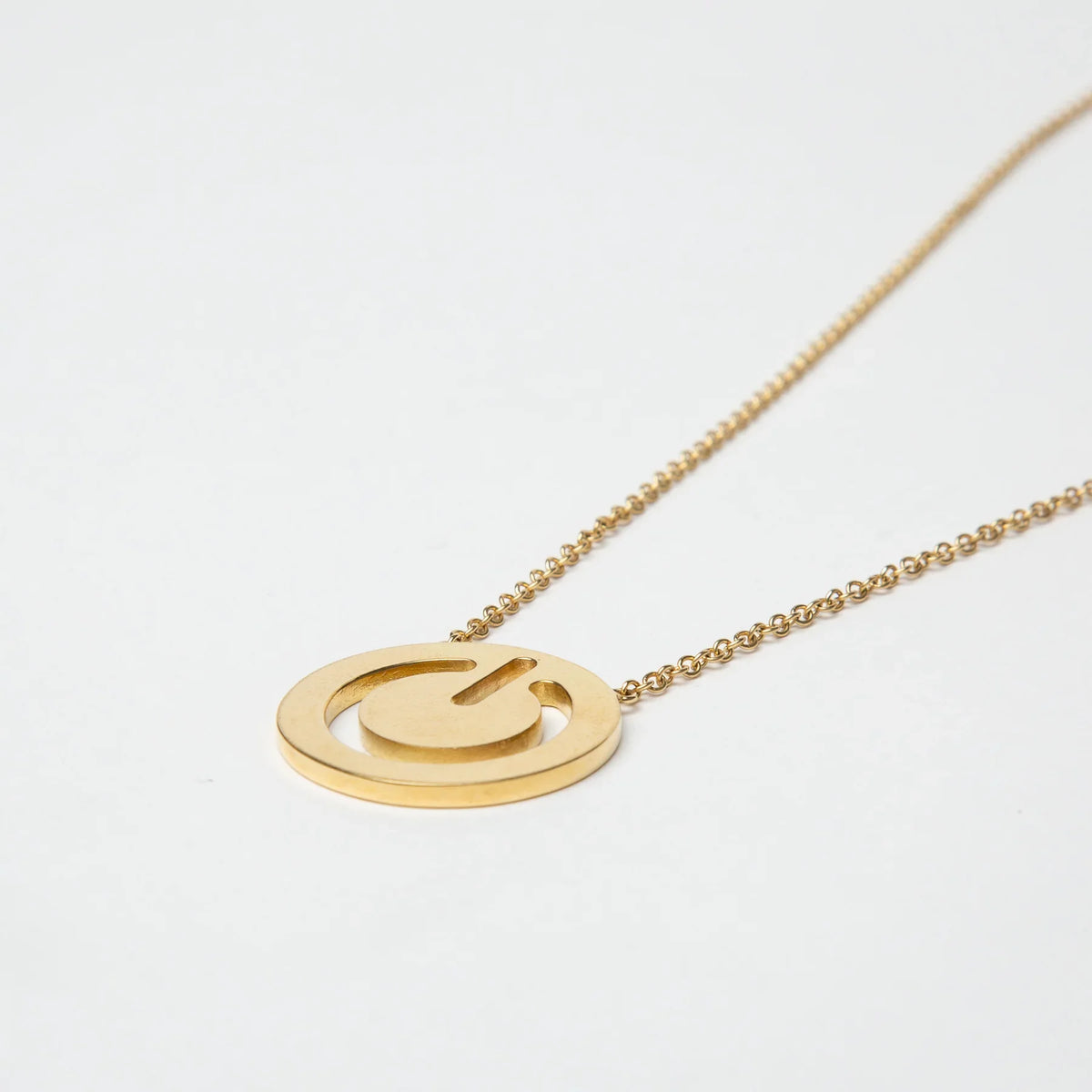 SARAH JANE WILDE | GOLD RESET SYMBOL NECKLACE