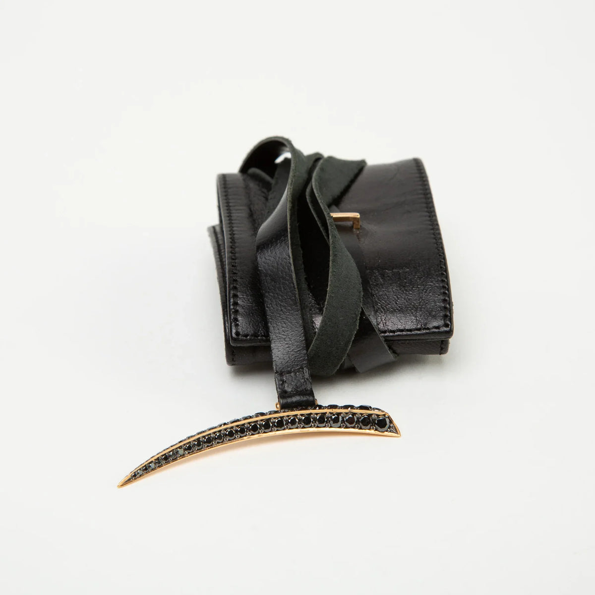 SHAUN LEANE | SABRE PENDANT LEATHER BRACELET