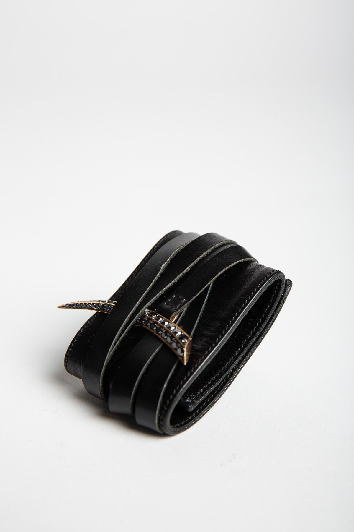 SHAUN LEANE | SABRE PENDANT LEATHER BRACELET