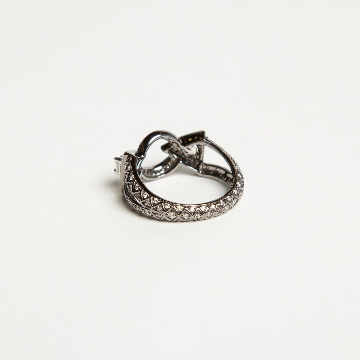 JADE JAGGER | DOUBLE DIAMOND TRIANGLE RING