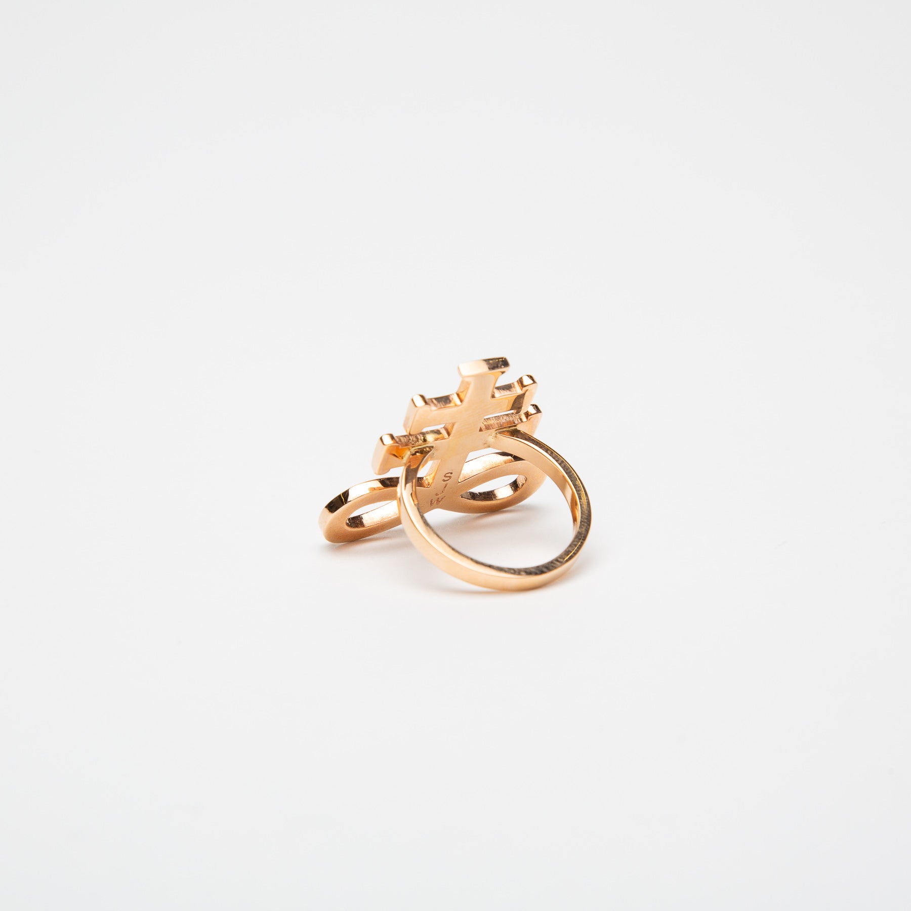 SARAH JANE WILDE | BLACK STAR UPSIDE DOWN CROSS RING