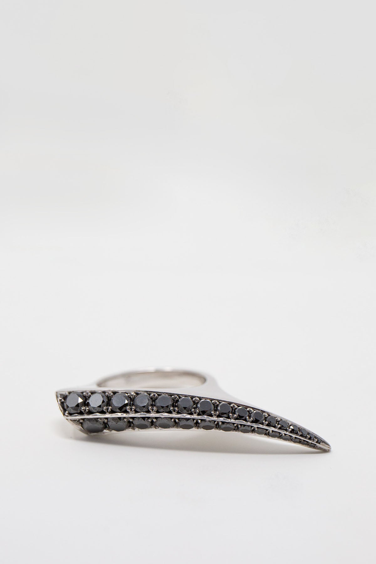 SHAUN LEANE | BLACK DIAMOND SABRE RING