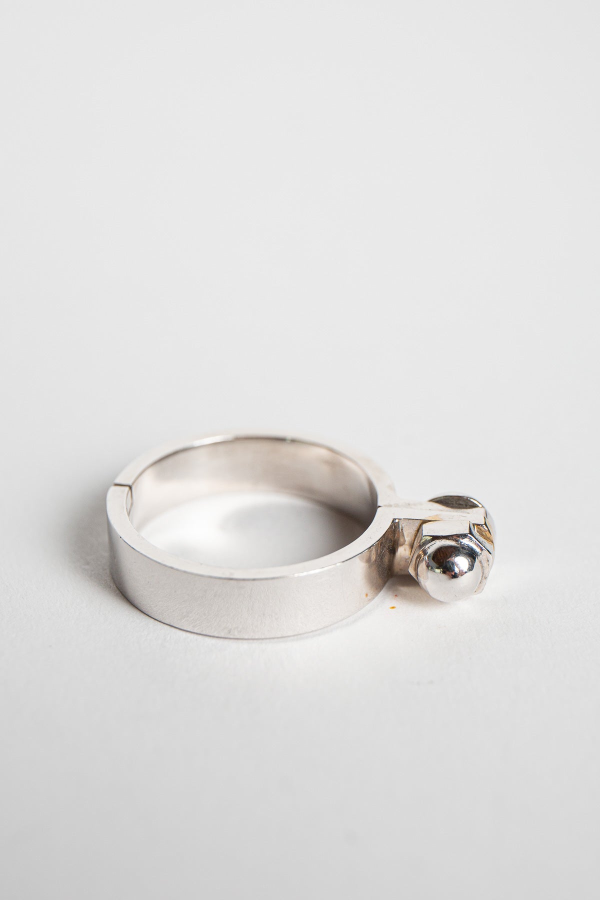 CARTIER | 1971 WHITE GOLD BOLT RING