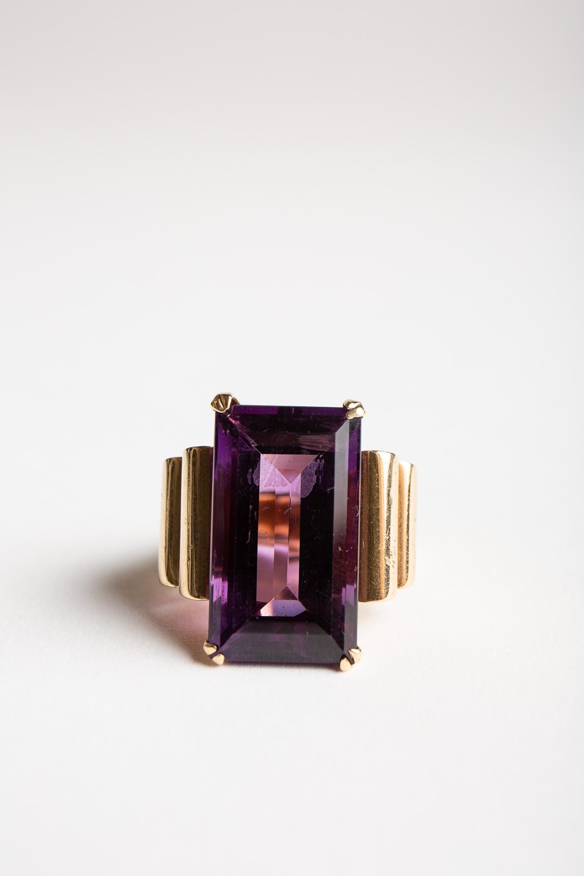MAXFIELD PRIVATE COLLECTION | 1940'S AMETHYST RING