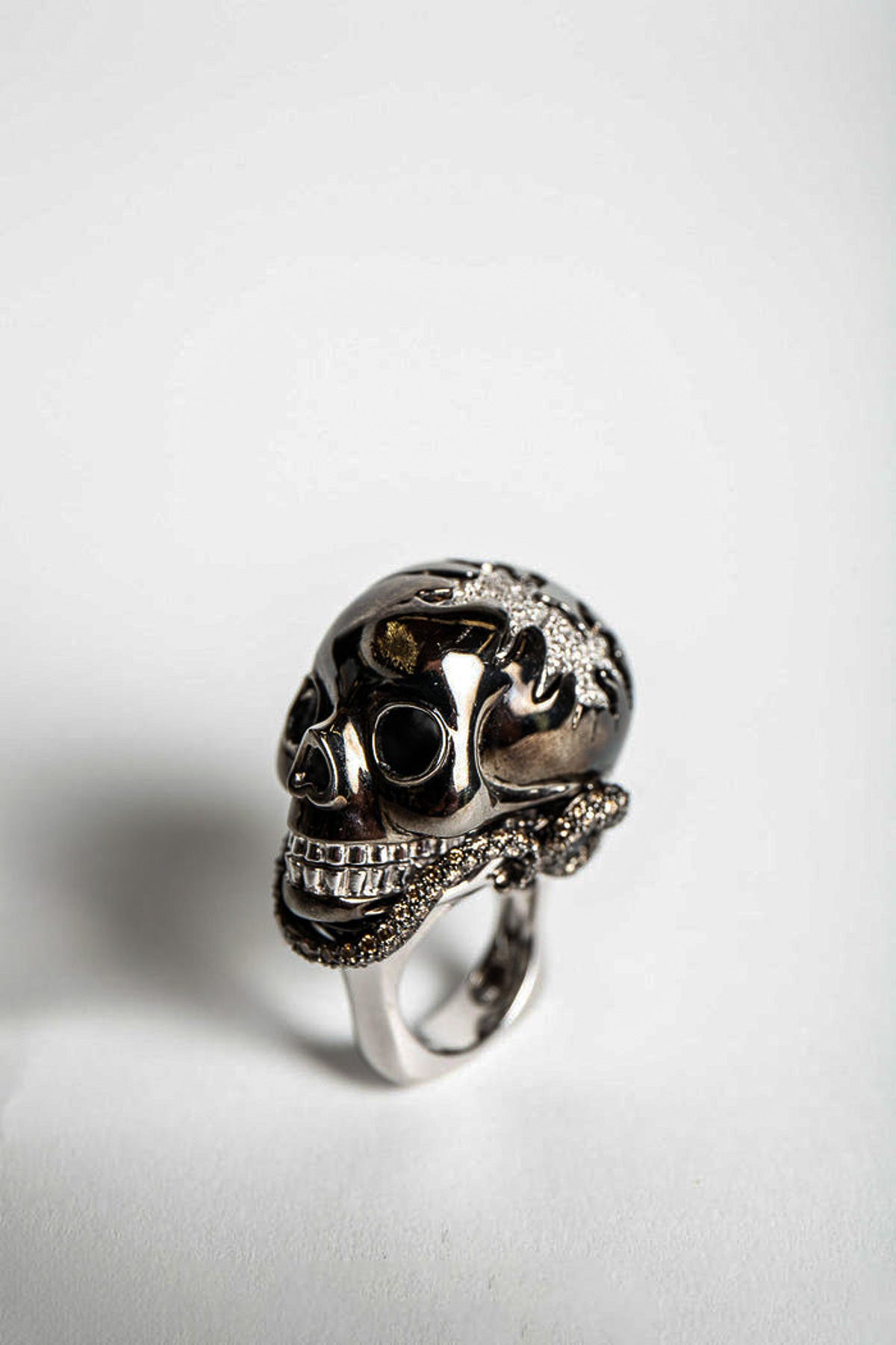 MAXFIELD PRIVATE COLLECTION | DIAMOND SKULL SNAKE RING