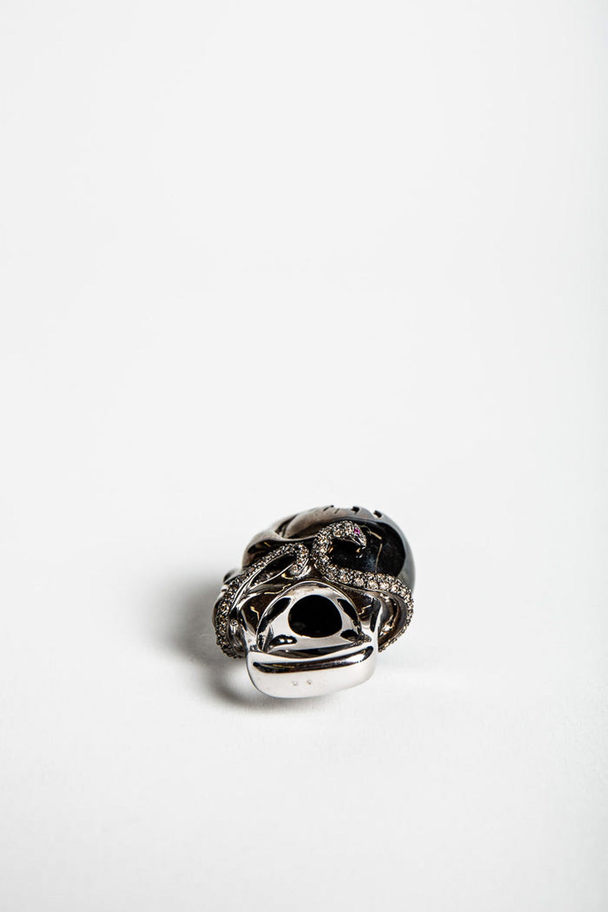 MAXFIELD PRIVATE COLLECTION | DIAMOND SKULL SNAKE RING