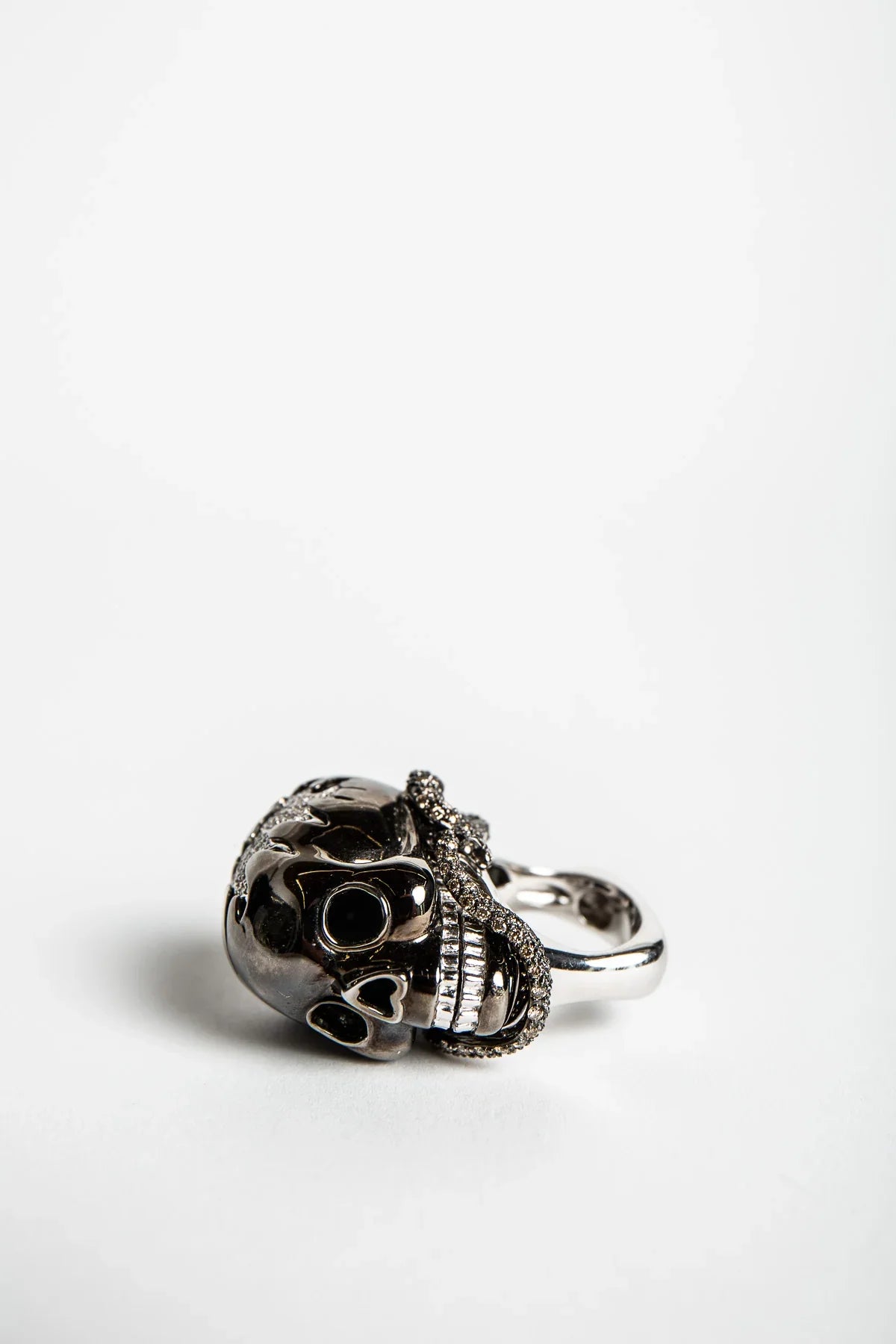 MAXFIELD PRIVATE COLLECTION | DIAMOND SKULL SNAKE RING