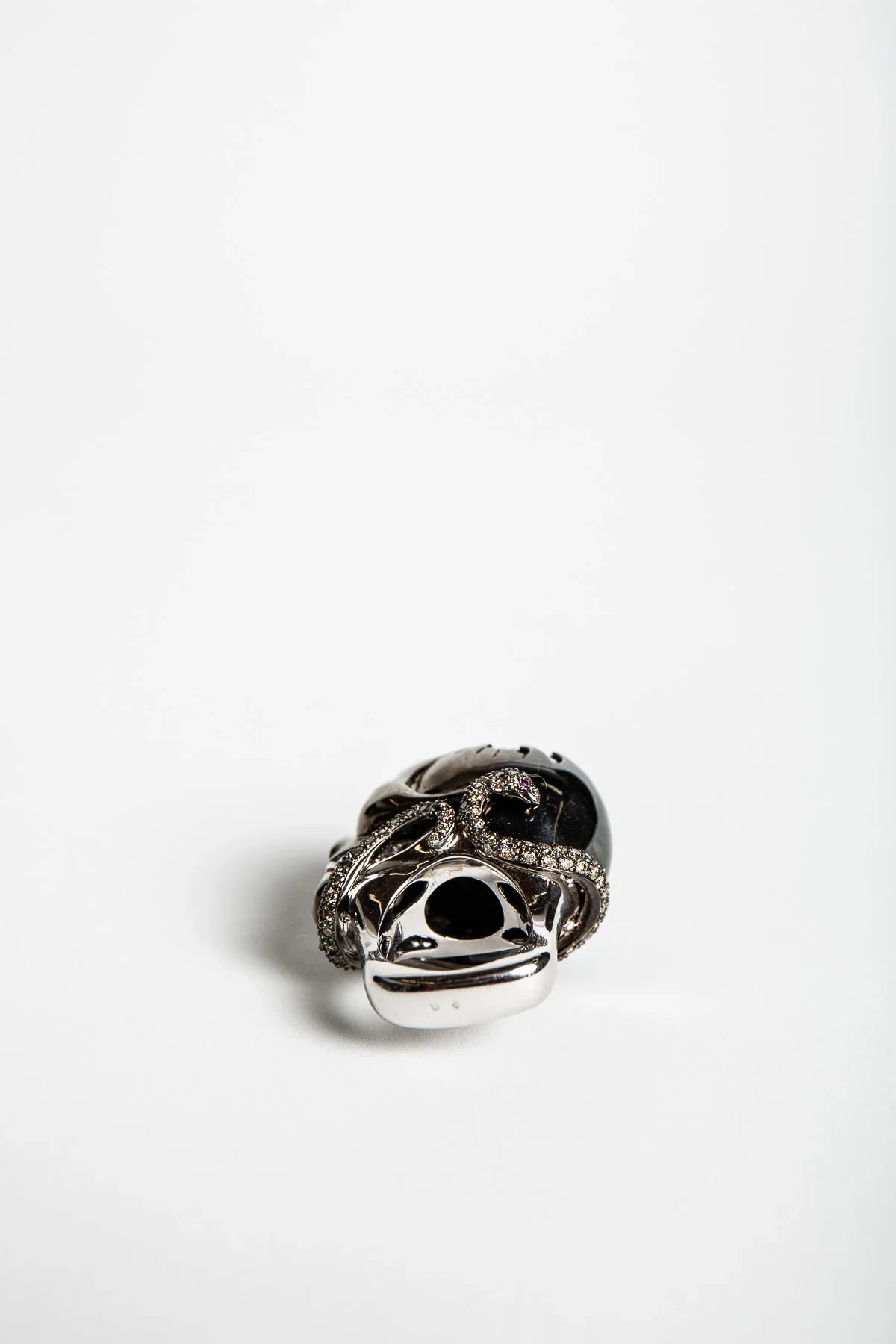MAXFIELD PRIVATE COLLECTION | DIAMOND SKULL SNAKE RING