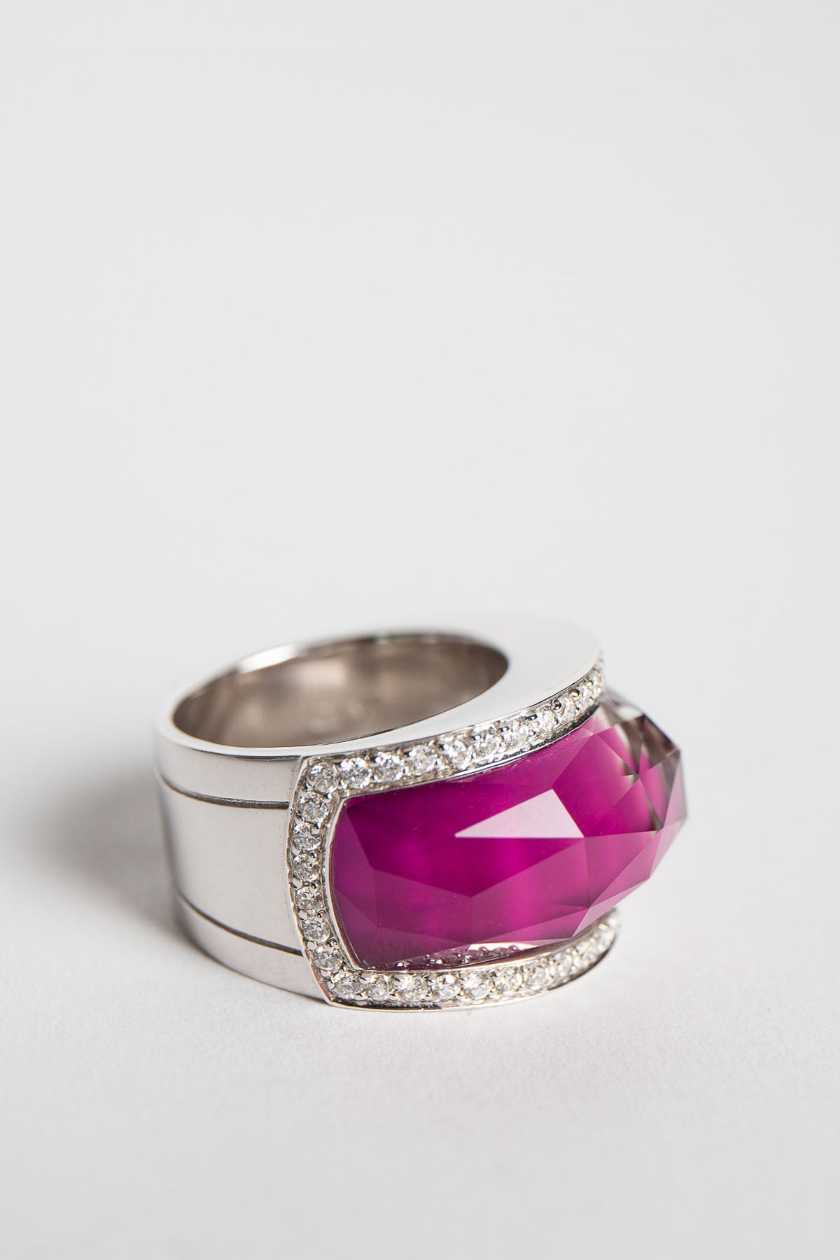 STEPHEN WEBSTER | AGATE DIAMOND HAZE RING