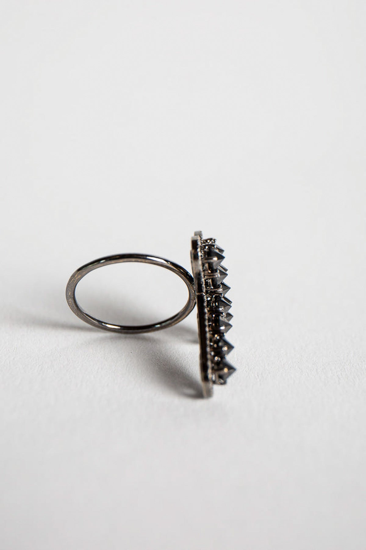 MAXFIELD PRIVATE COLLECTION | BLACK DIAMOND CROSS RING