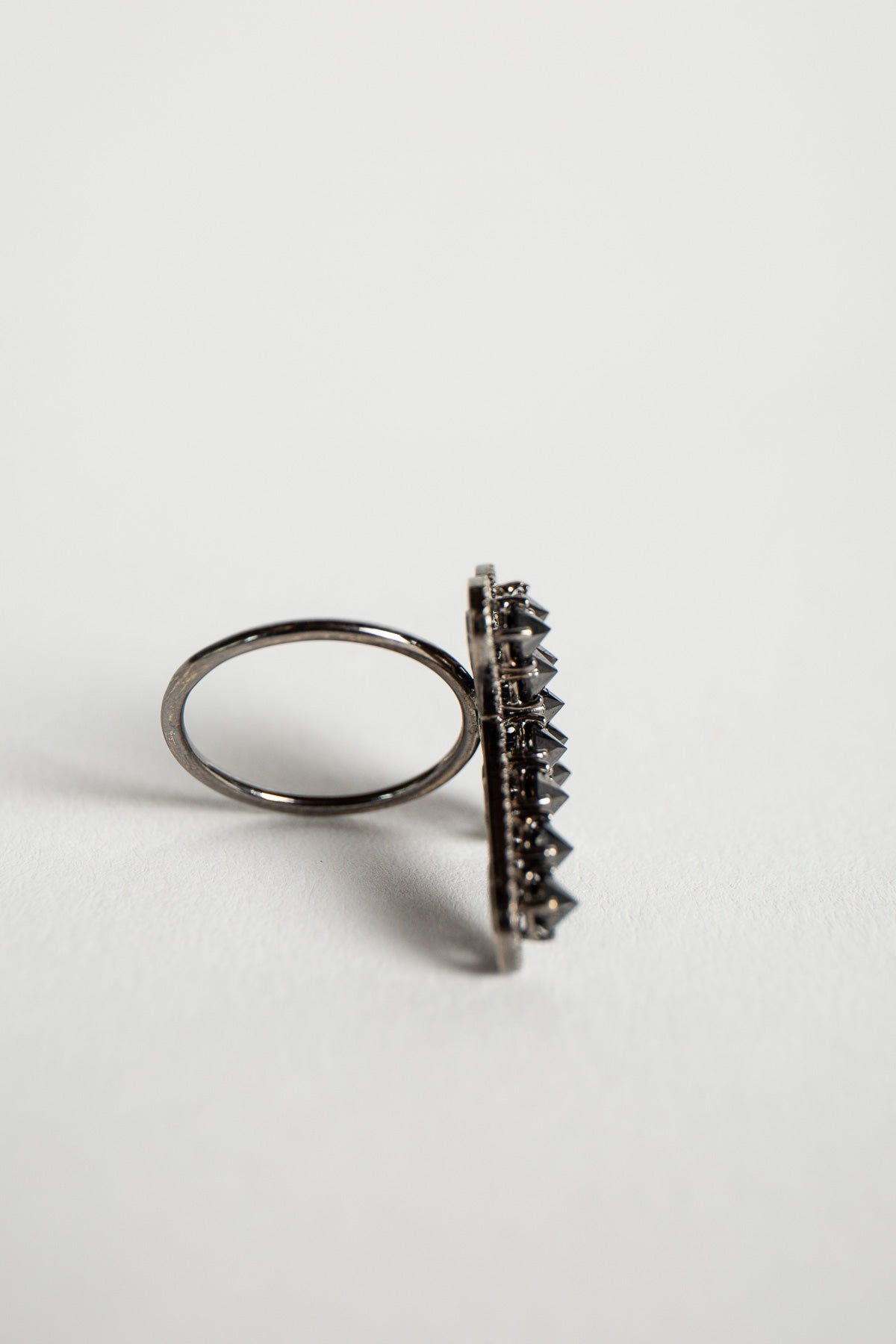 MAXFIELD PRIVATE COLLECTION | BLACK DIAMOND CROSS RING