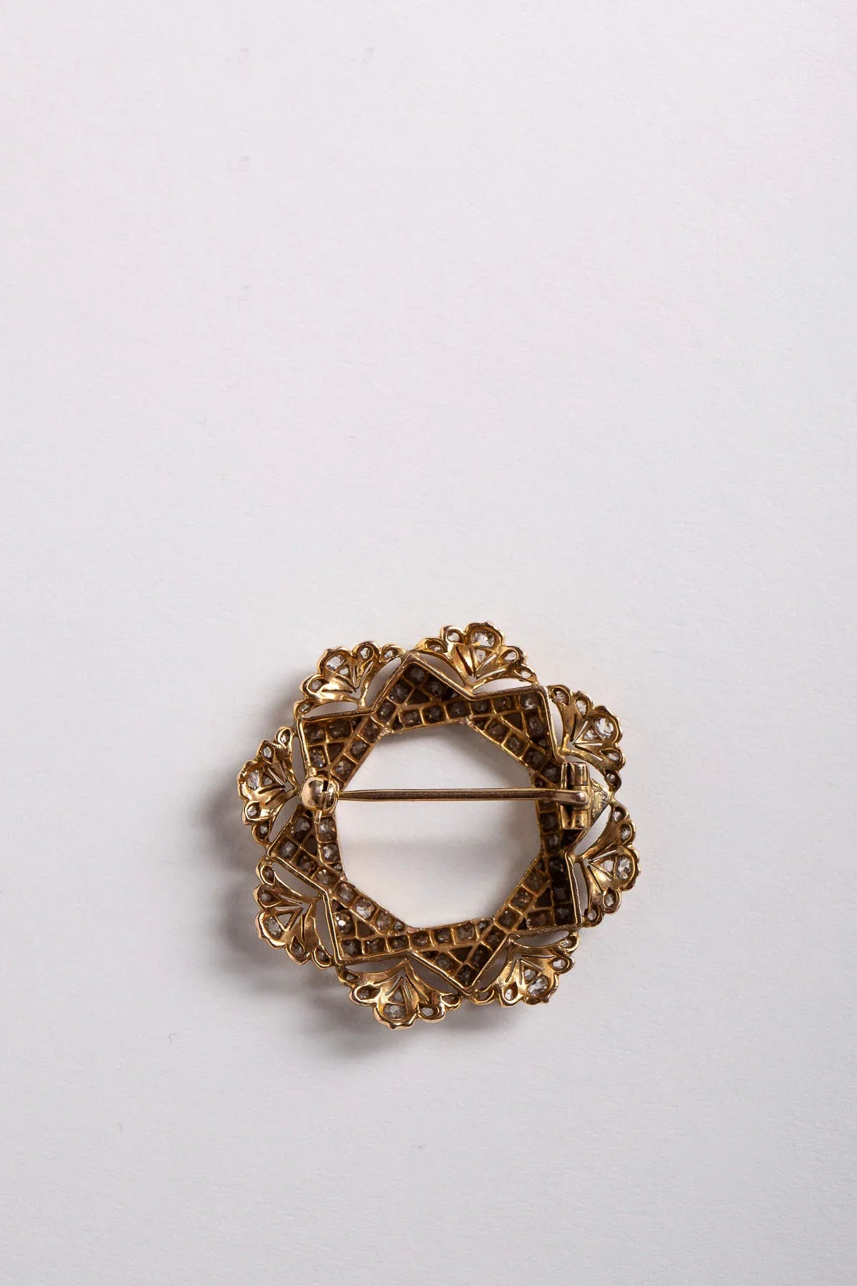 MAXFIELD PRIVATE COLLECTION | VINTAGE VICTORIAN STAR DIAMOND BROOCH