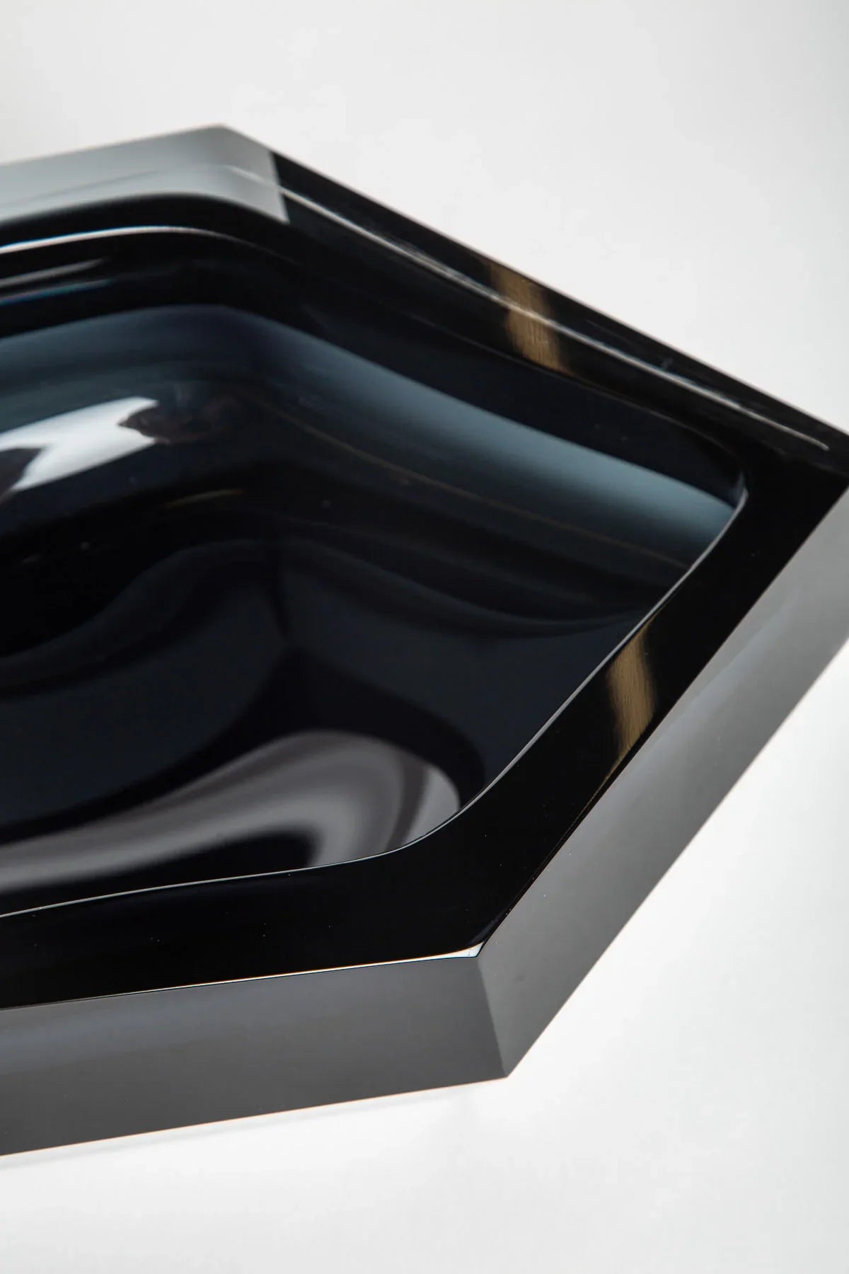 MAXFIELD PRIVATE COLLECTION | LARGE PURHO MURANO BLACK GLASS BOWL