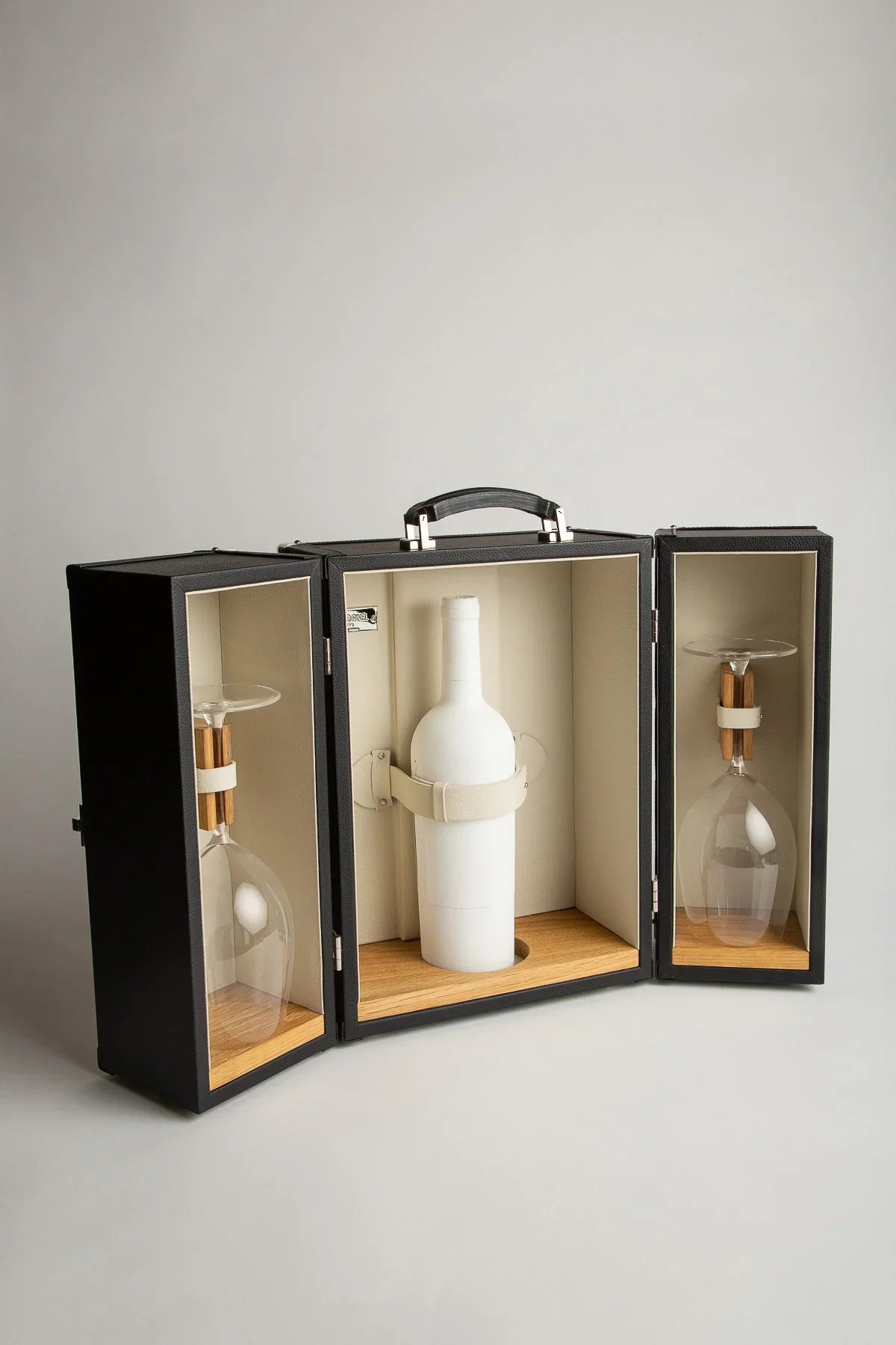 PINEL ET PINEL | WINE CASE