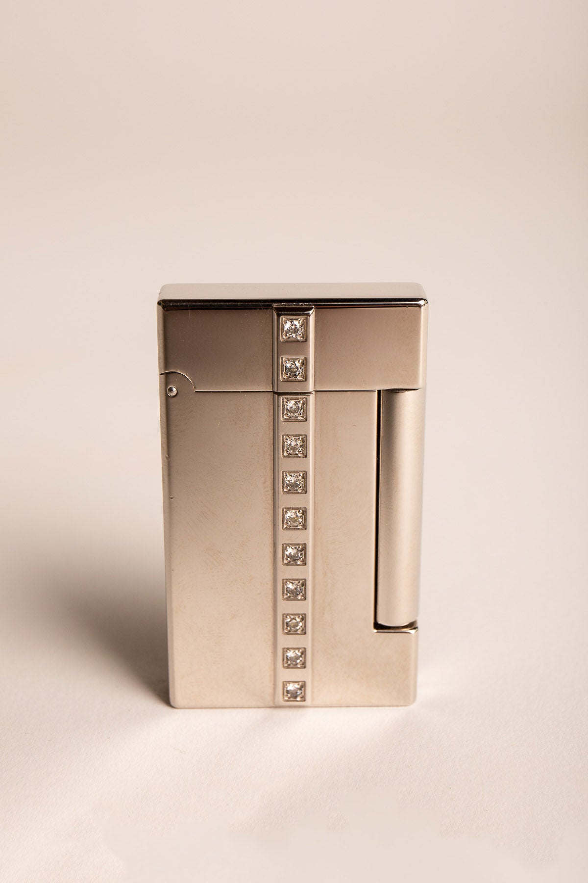 MAXFIELD PRIVATE COLLECTION | DIAMOND DUPONT LIGHTER